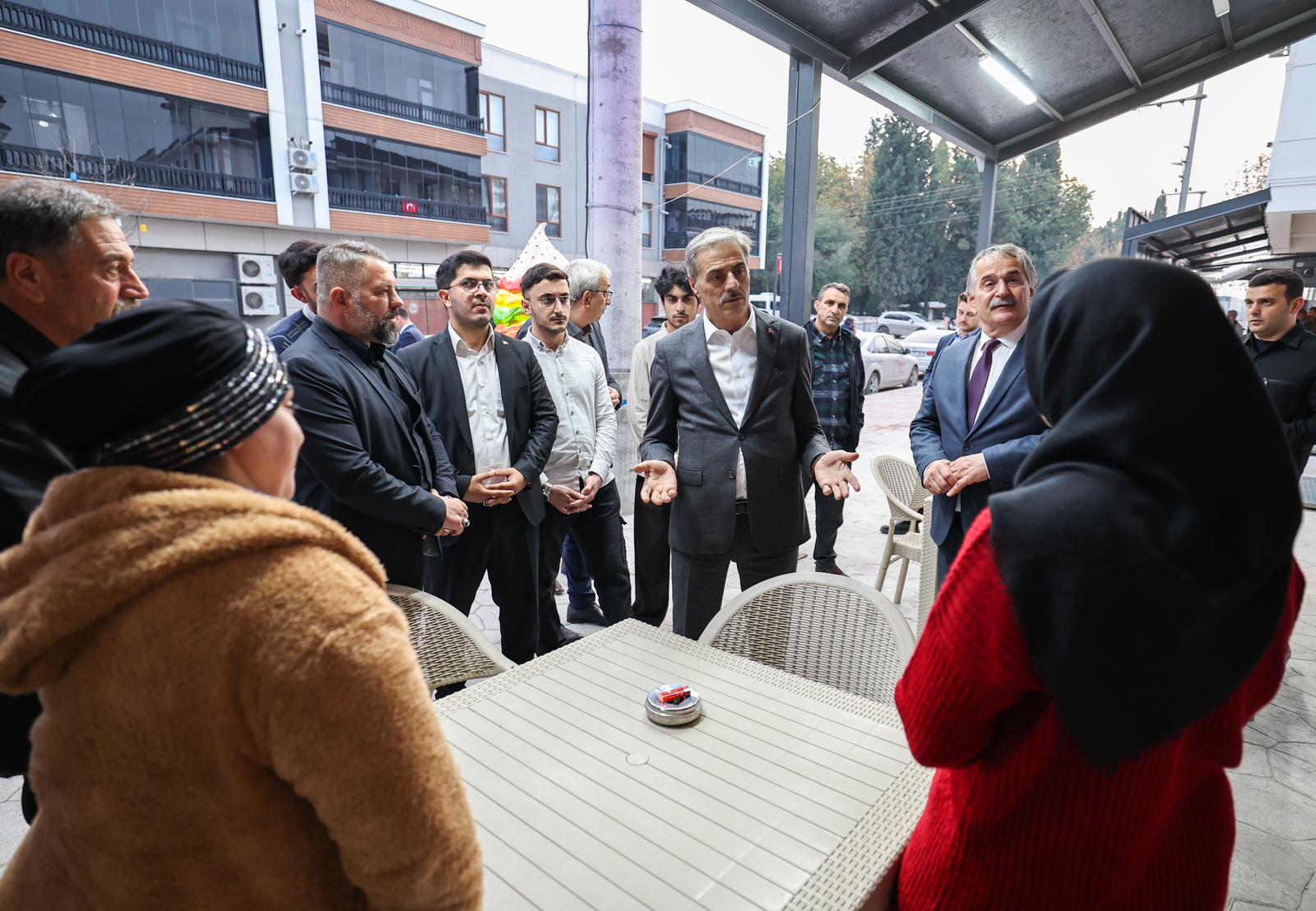 Yeni caddeler ve bağlantı yolları ile şehrimizin ulaşımına güç katıyoruz 