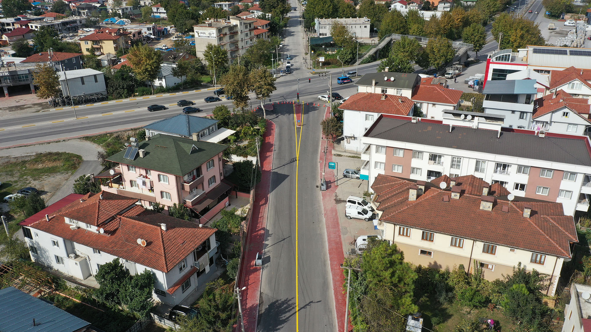 Sil baştan yenilenen Küpçüler Caddesi’ne renk katan son dokunuş