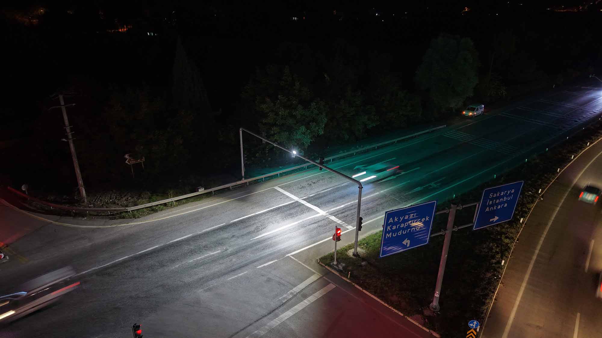 Şehirdeki karanlık kavşaklara Büyükşehir dokunuşu