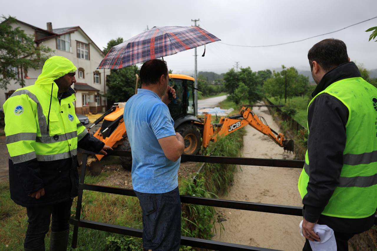 Aşırı kuvvetli yağışa Büyükşehir Belediyesi’nden anında müdahale 
