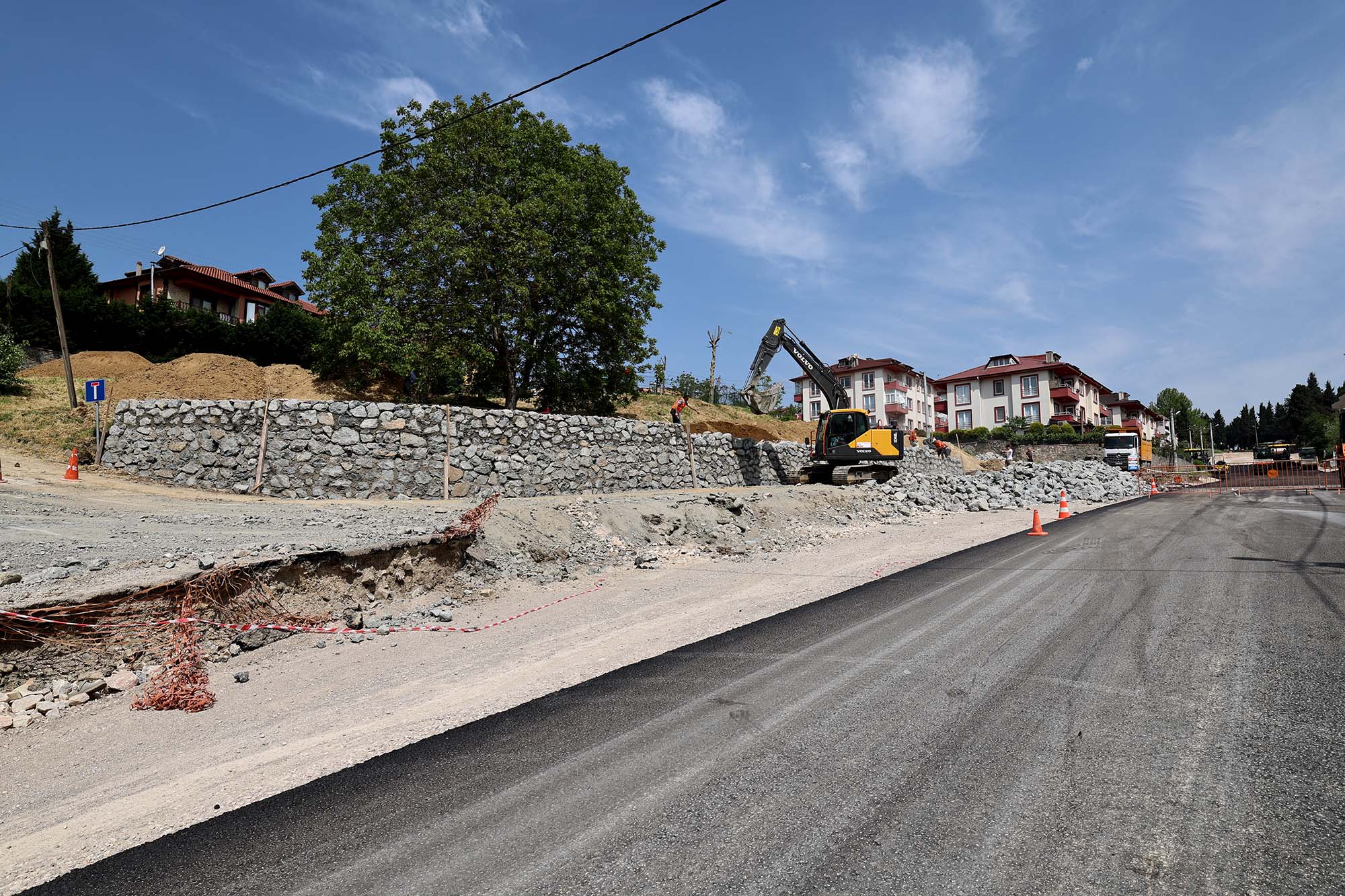Serdivan’da sürücülere nefes aldıracak yeni kaçış güzergahı açılıyor: Asfalt işlemi başladı