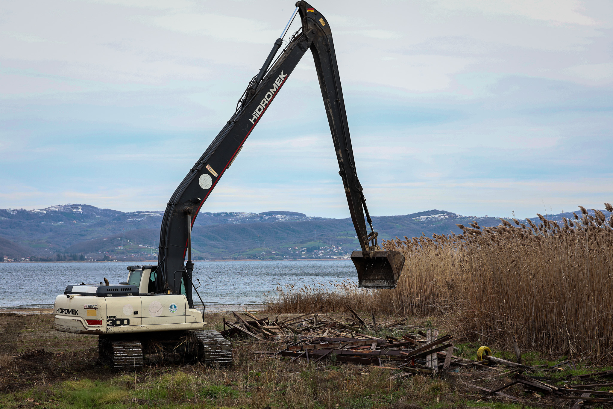 SASKİ paylaştı: “6 kilometrelik hatta kaçak iskele ve yapılar kaldırıldı”