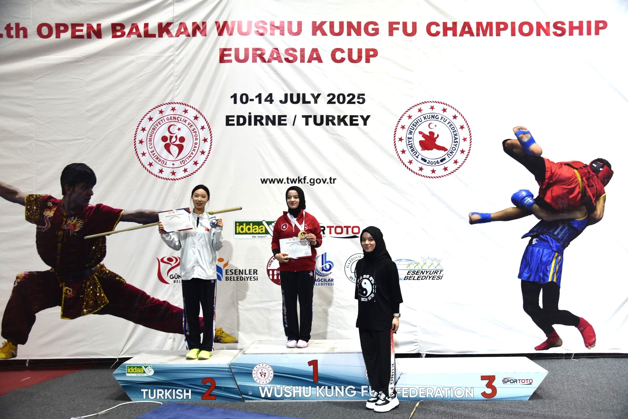 Büyükşehir’in ‘wushu kung fu’ takımından tarihi başarı: Madalya yağmuruna tuttular…