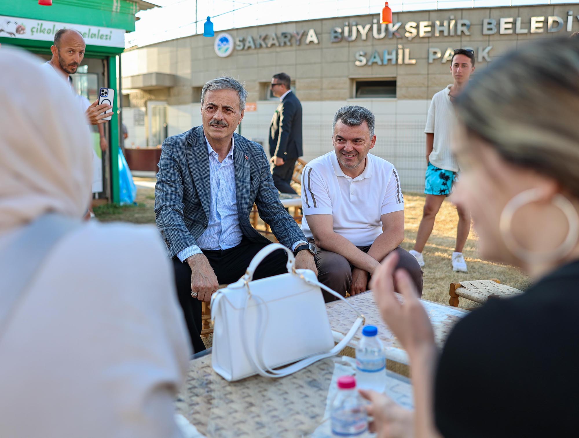 Karasu’yu adım adım gezen Yusuf Alemdar’dan önemli mesaj: "Mavi bayraklar turizmin incisi Karasu'da yeniden dalgalanacak"