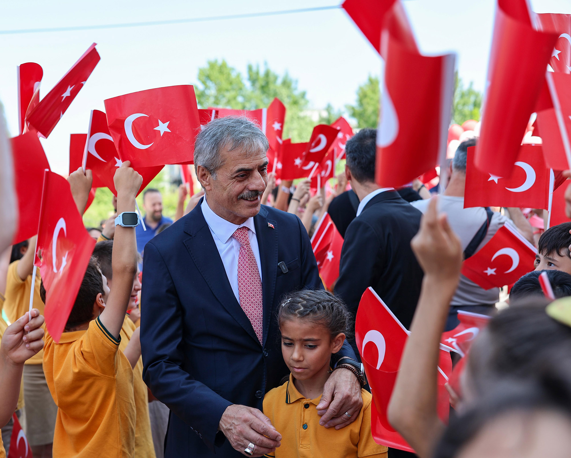 Yusuf Alemdar, çocukların heyecanına ortak oldu: “Siz bu şehrin ve geleceğin parlayan yıldızları olacaksınız”