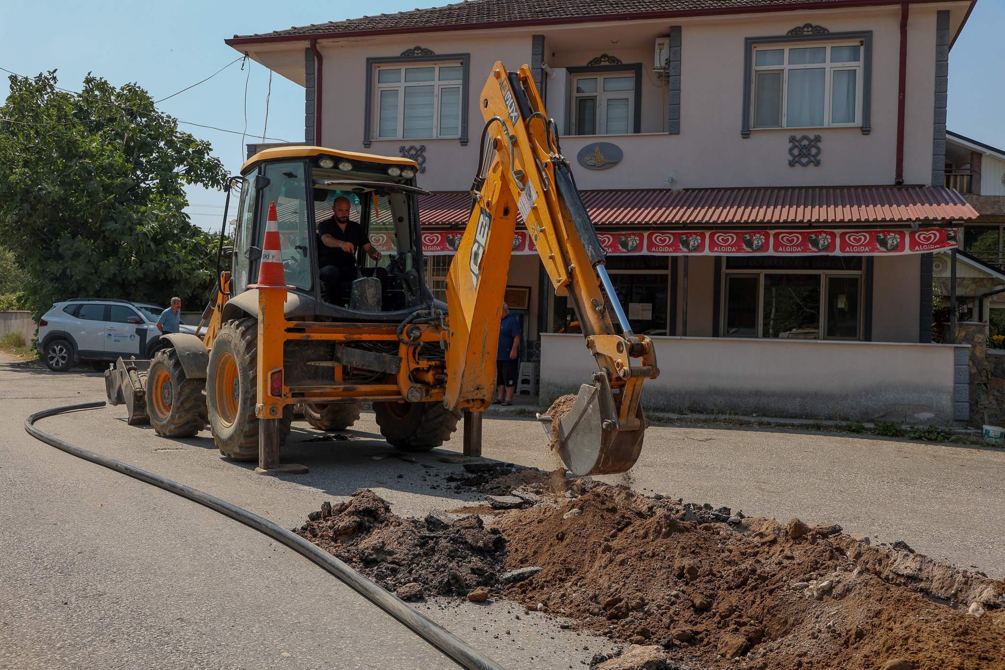 Karapürçek Meşepınarı’nın içme suyu altyapısı yenileniyor