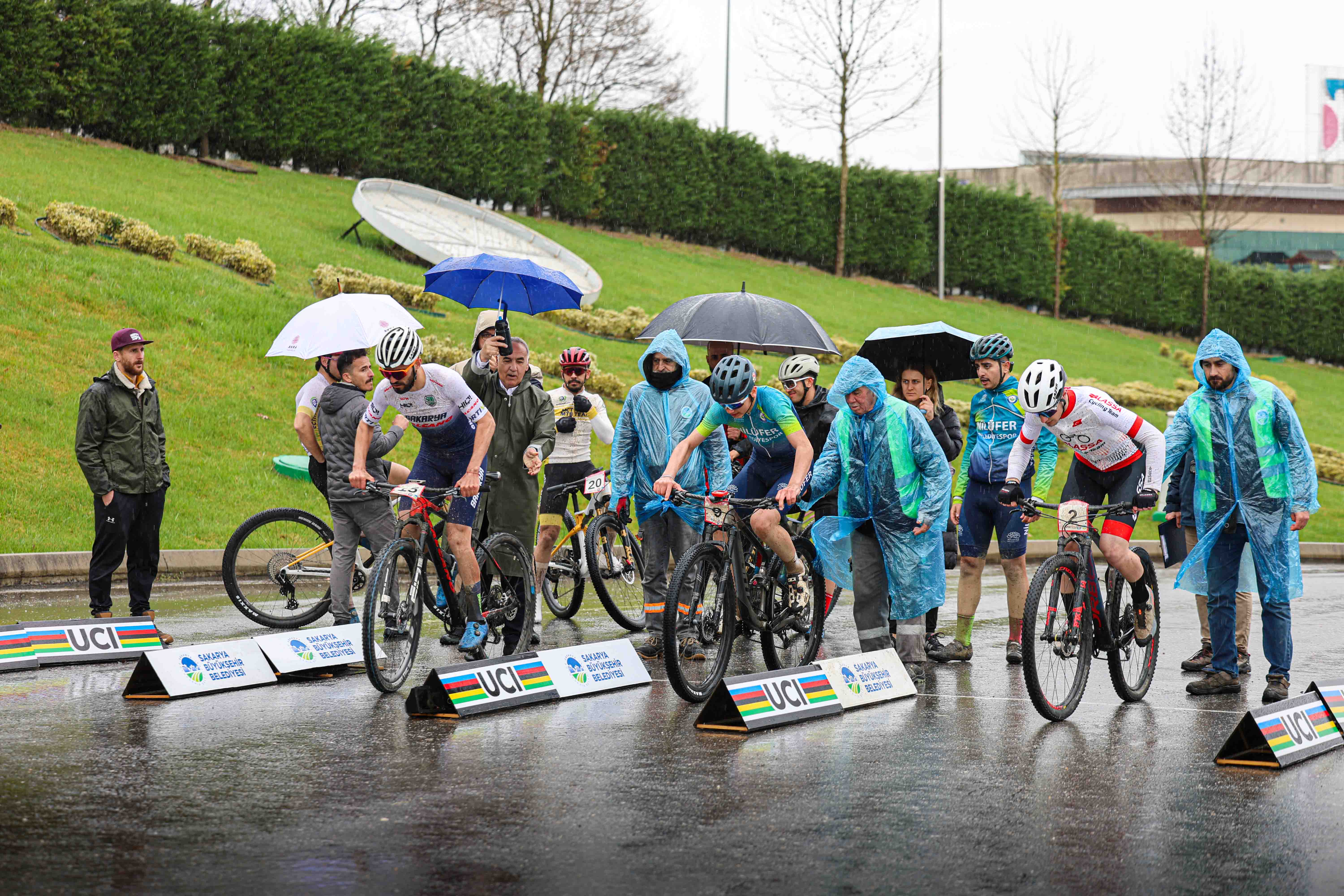 Büyükşehir’in iki sporcusu Dünya Şampiyonası’nda Milli formayla pedal çevirecek