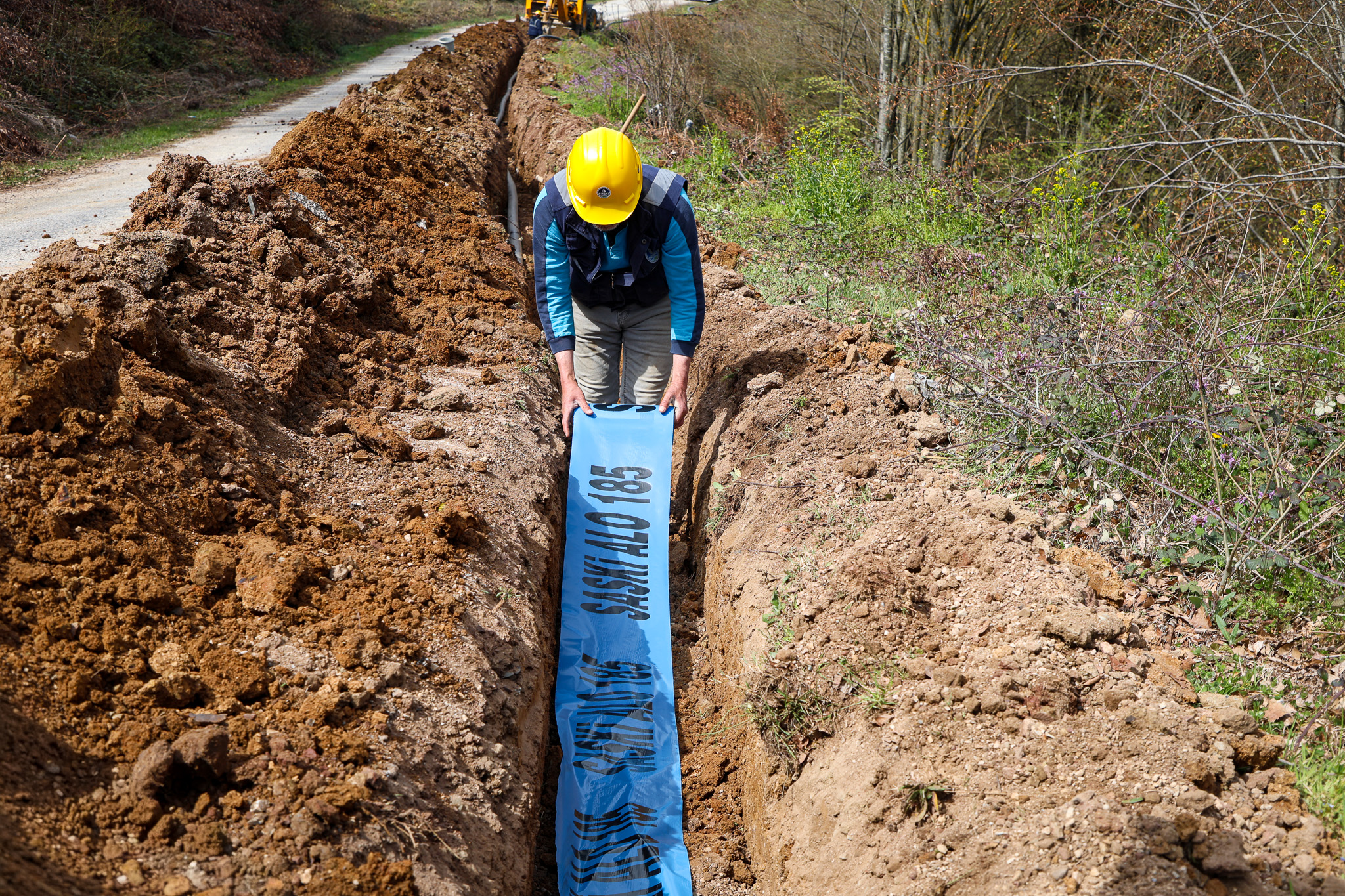 SASKİ, Geyve’de heyelanda zarar gören hattını güçlü bir temelle sil baştan yeniledi