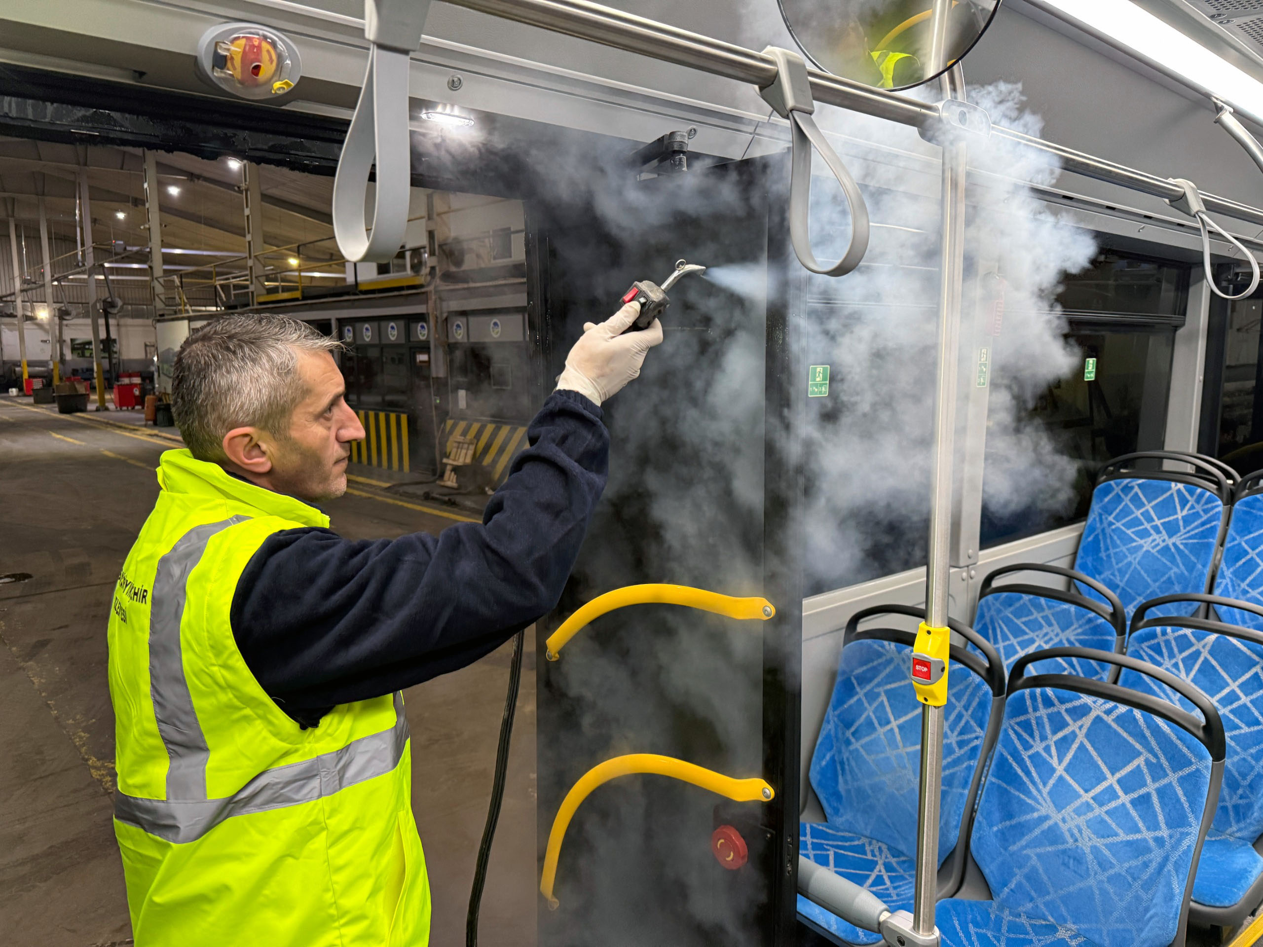Büyükşehir’in toplu taşıma araçlarında hijyen önceliği en üst seviyede