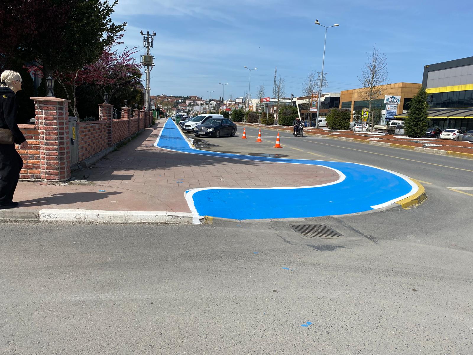 Büyükşehir’den Erenler’de bisiklet yollarına güvenli dokunuş