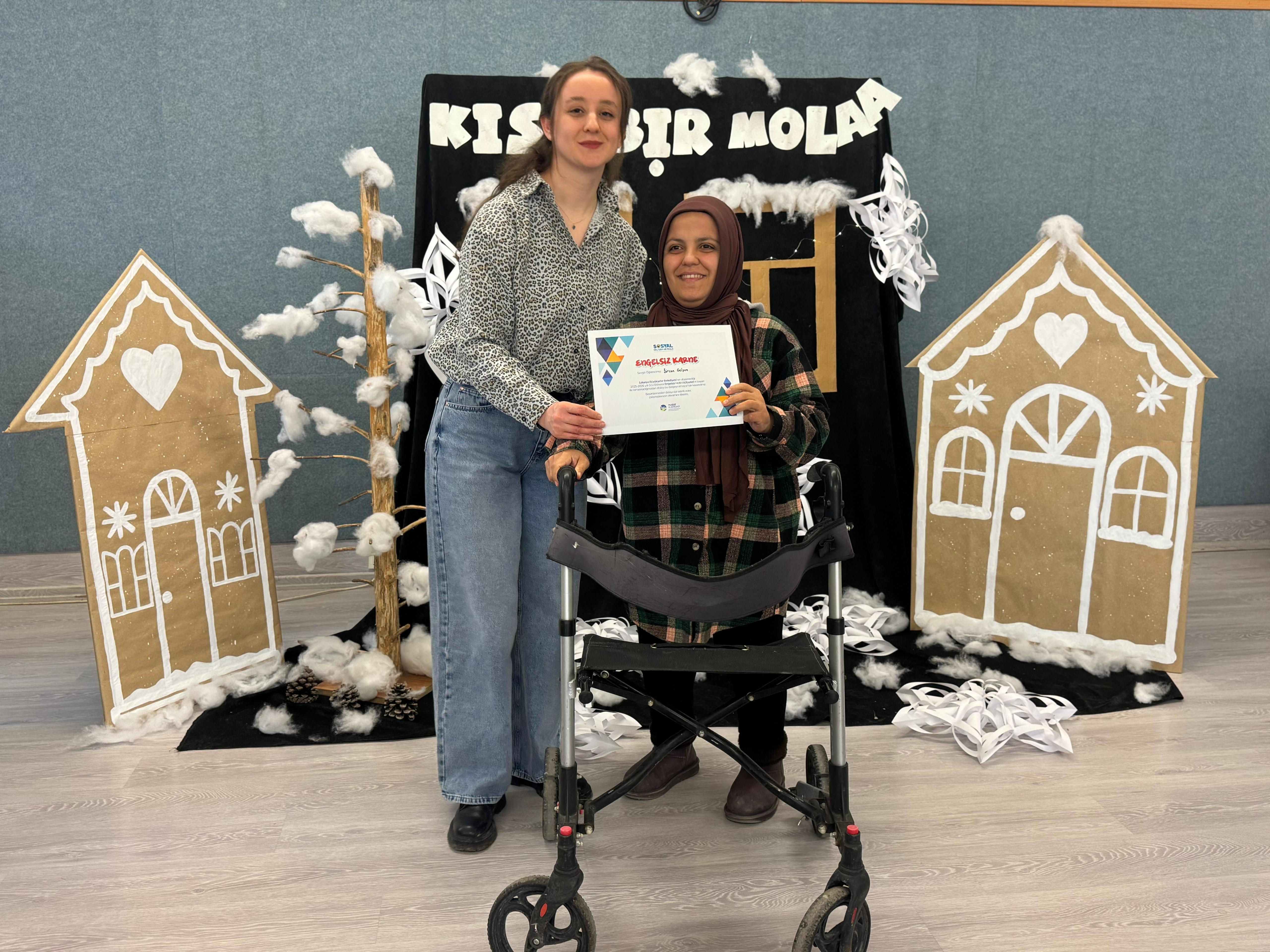 Engelsiz Hobi Atölyelerinde karne sevinci