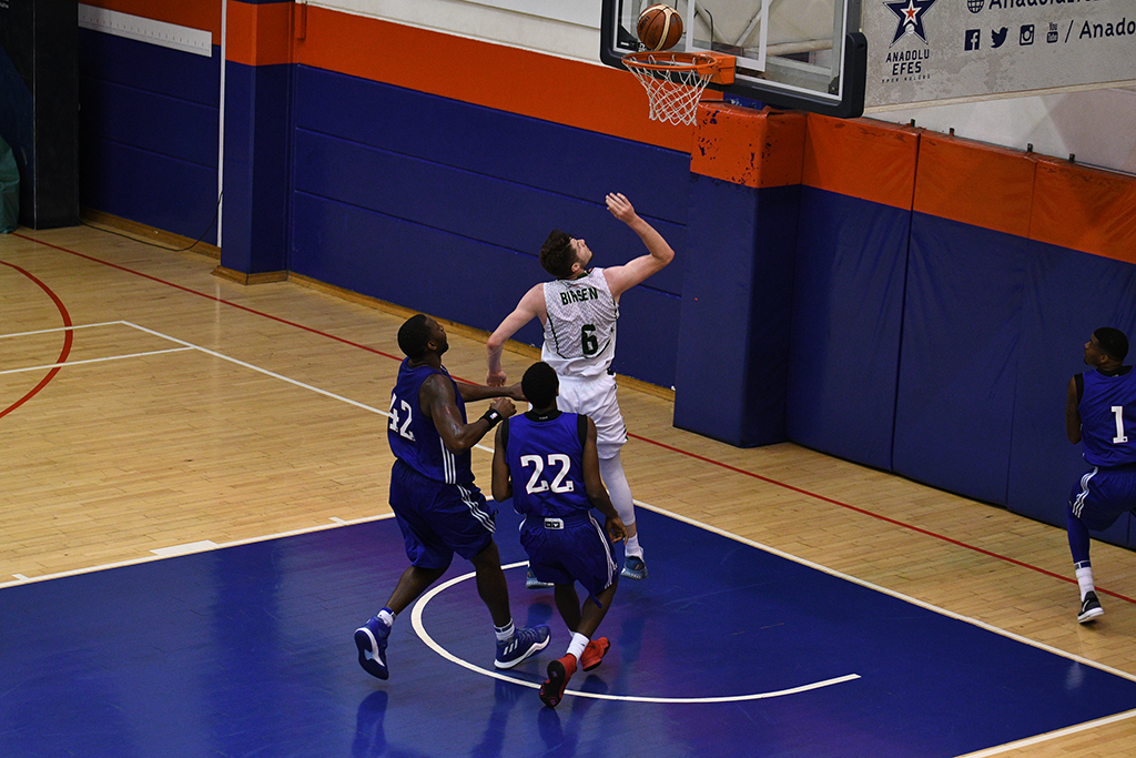 Büyükşehir Efes’e geçit vermedi