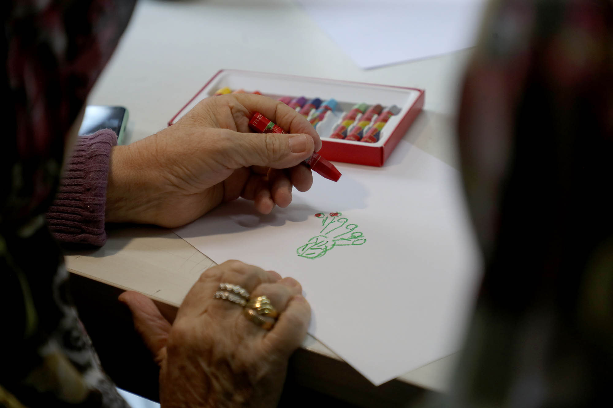 Büyükşehir eli öpülesi yaşlıları hiç unutmuyor: Çocuklar gibi şen geçen bir gün