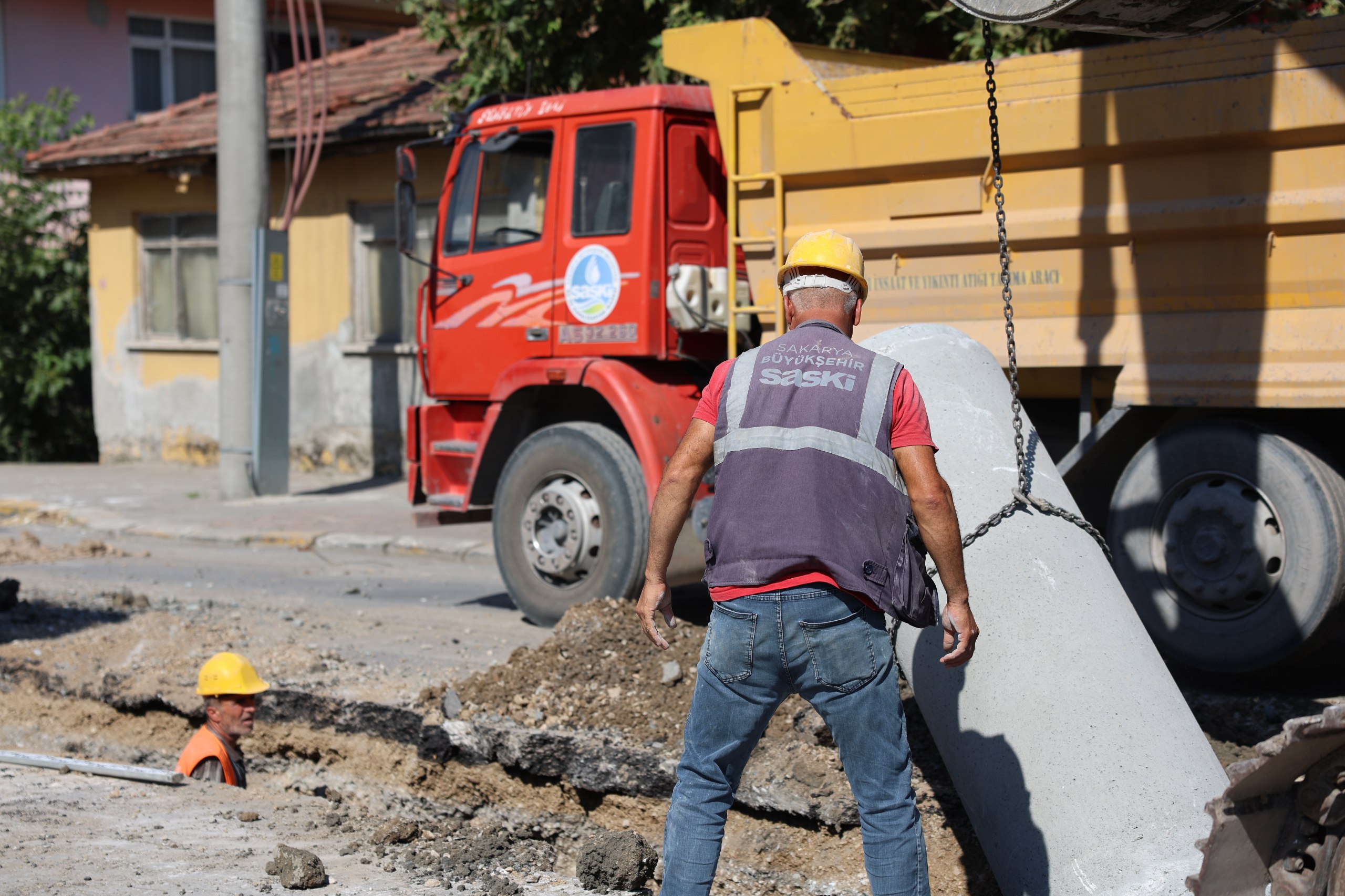 Kirişhane ve Cumhuriyet caddelerinin yağmur suyu hattı Büyükşehir ile yenileniyor