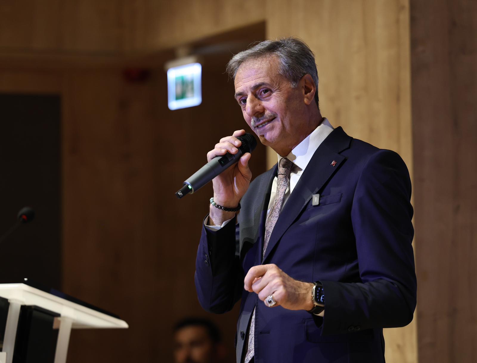 “Geleceğimiz olan gençlerimizin yarınları için eserler üretiyoruz”