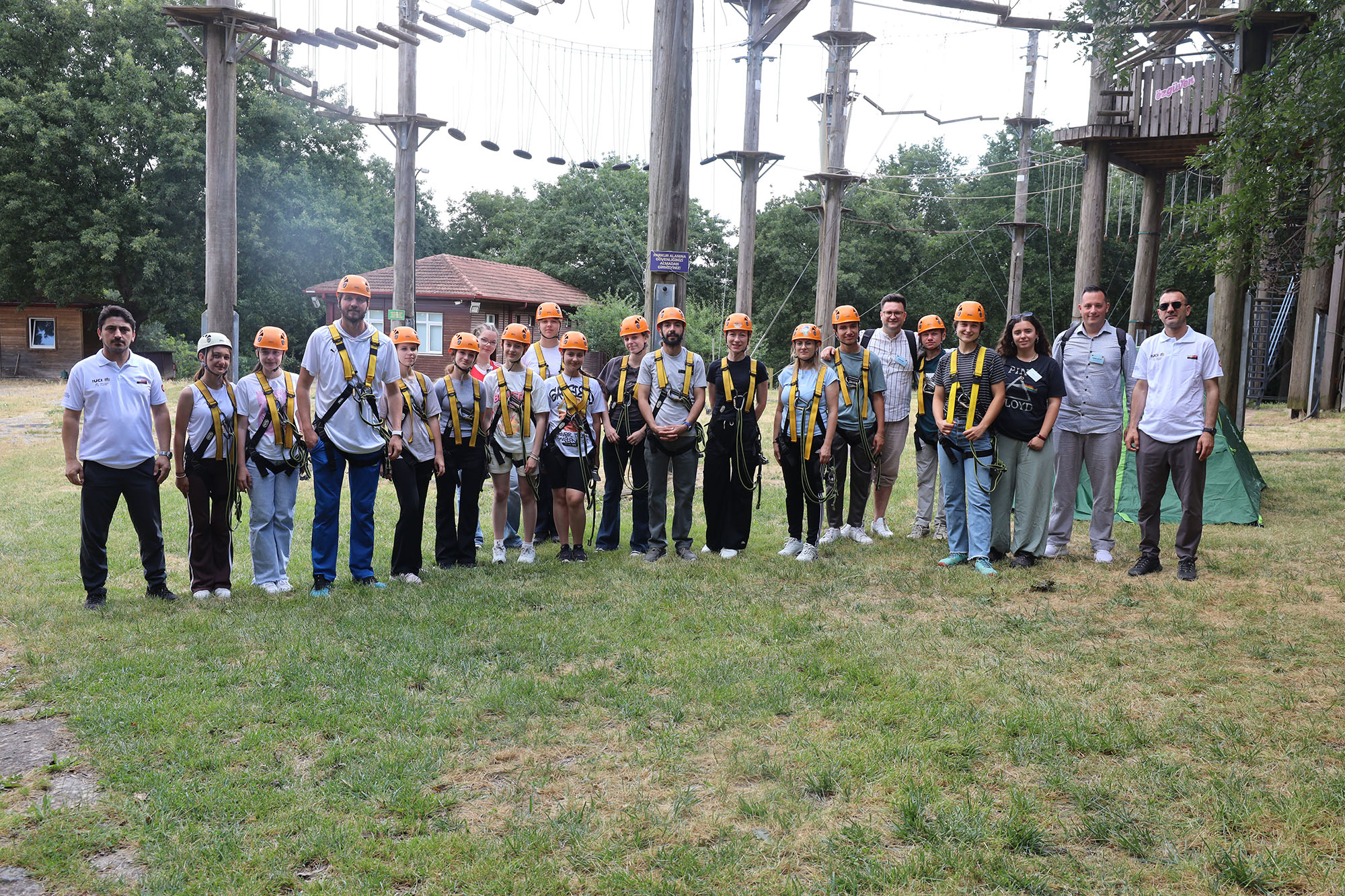 Macera Park’ta uluslararası buluşma: Erasmus öğrencileri doğayla öğrenmenin keyfini yaşadı