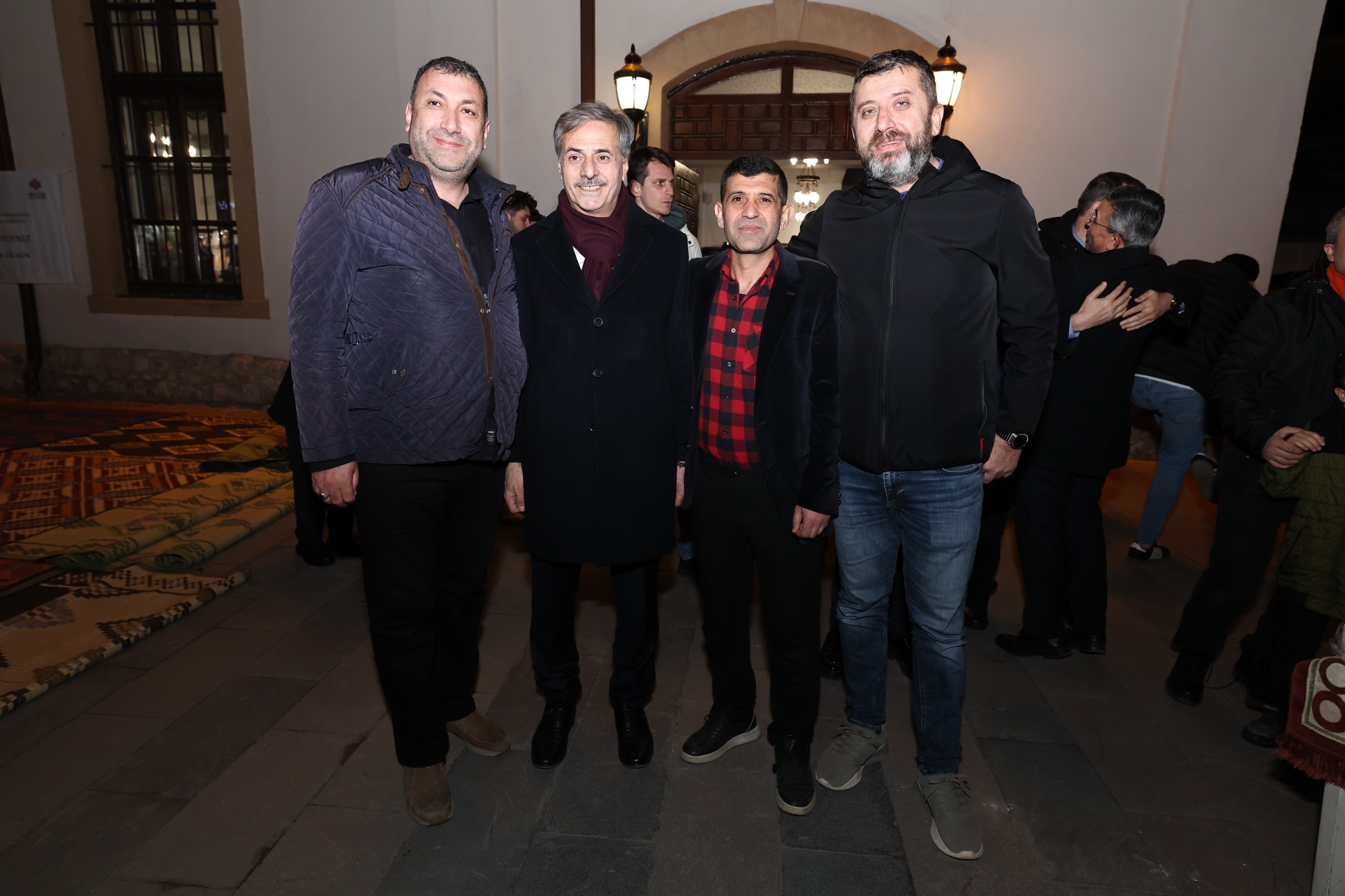 “Bayrama birlik ve sağlık içinde kavuşalım”