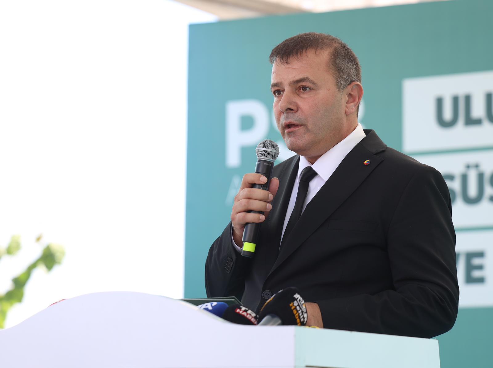 8. Uluslararası Peyzaj, Süs Bitkileri, Bahçe Sanatları ve Ekipmanları Fuarı kapılarını açtı