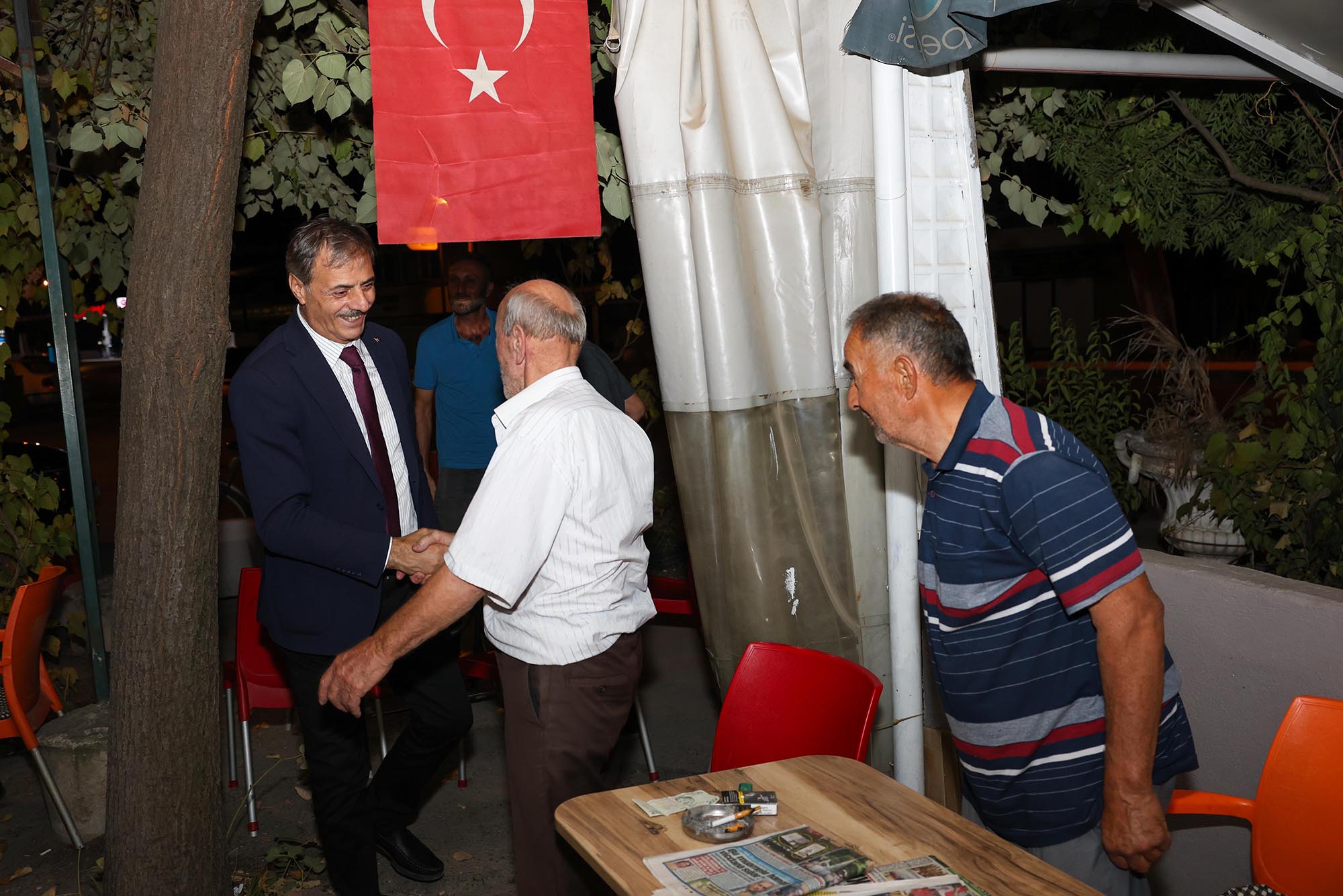Yusuf Alemdar Sakarya’da adım adım vatandaşlarla kucaklaşıyor: “Şehrimizin ihtiyaçlarına yönelik adımlarımızı kararlılıkla atıyoruz”
