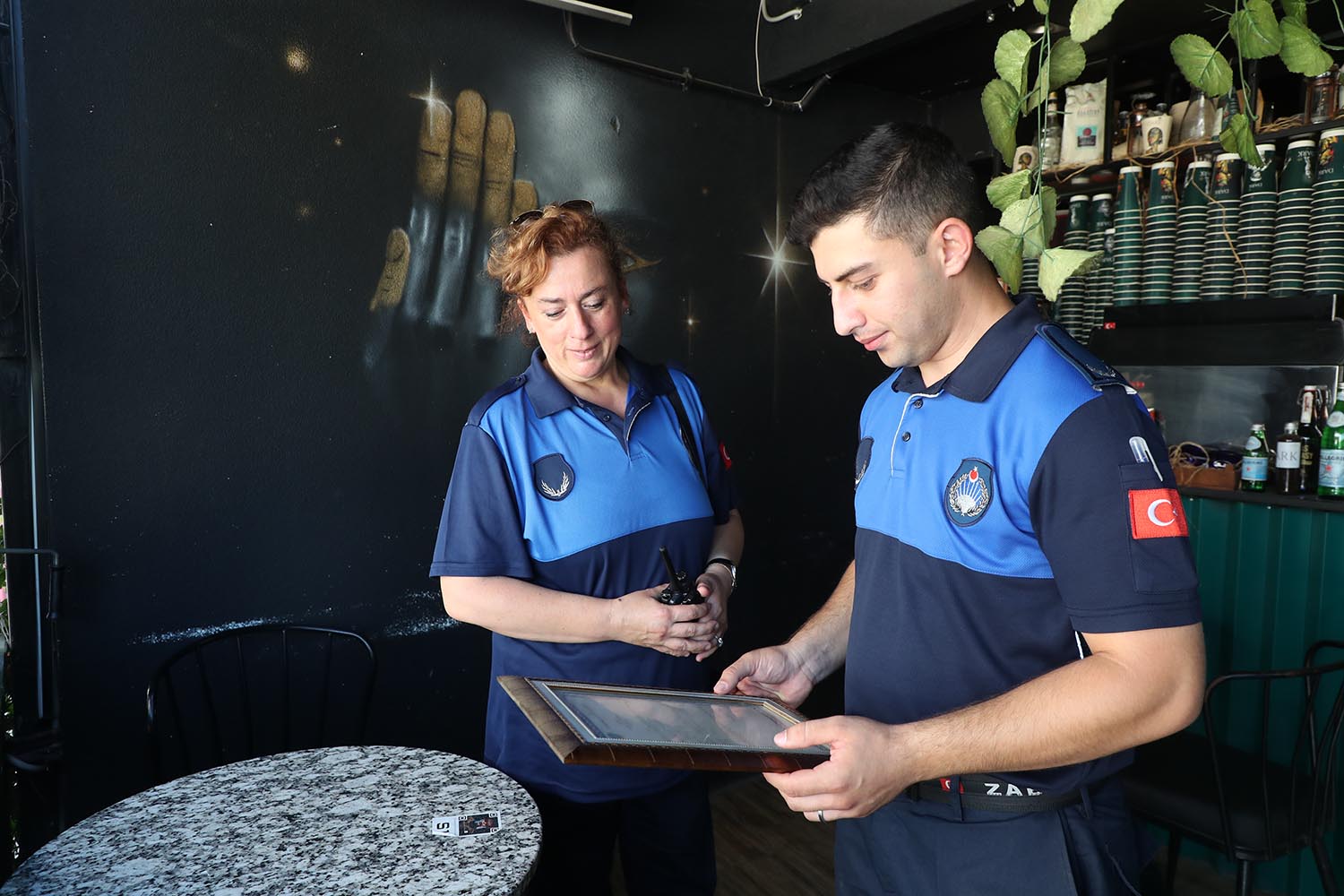 Büyükşehir Zabıtası’ndan kafe ve restoranlara fiyat denetimi