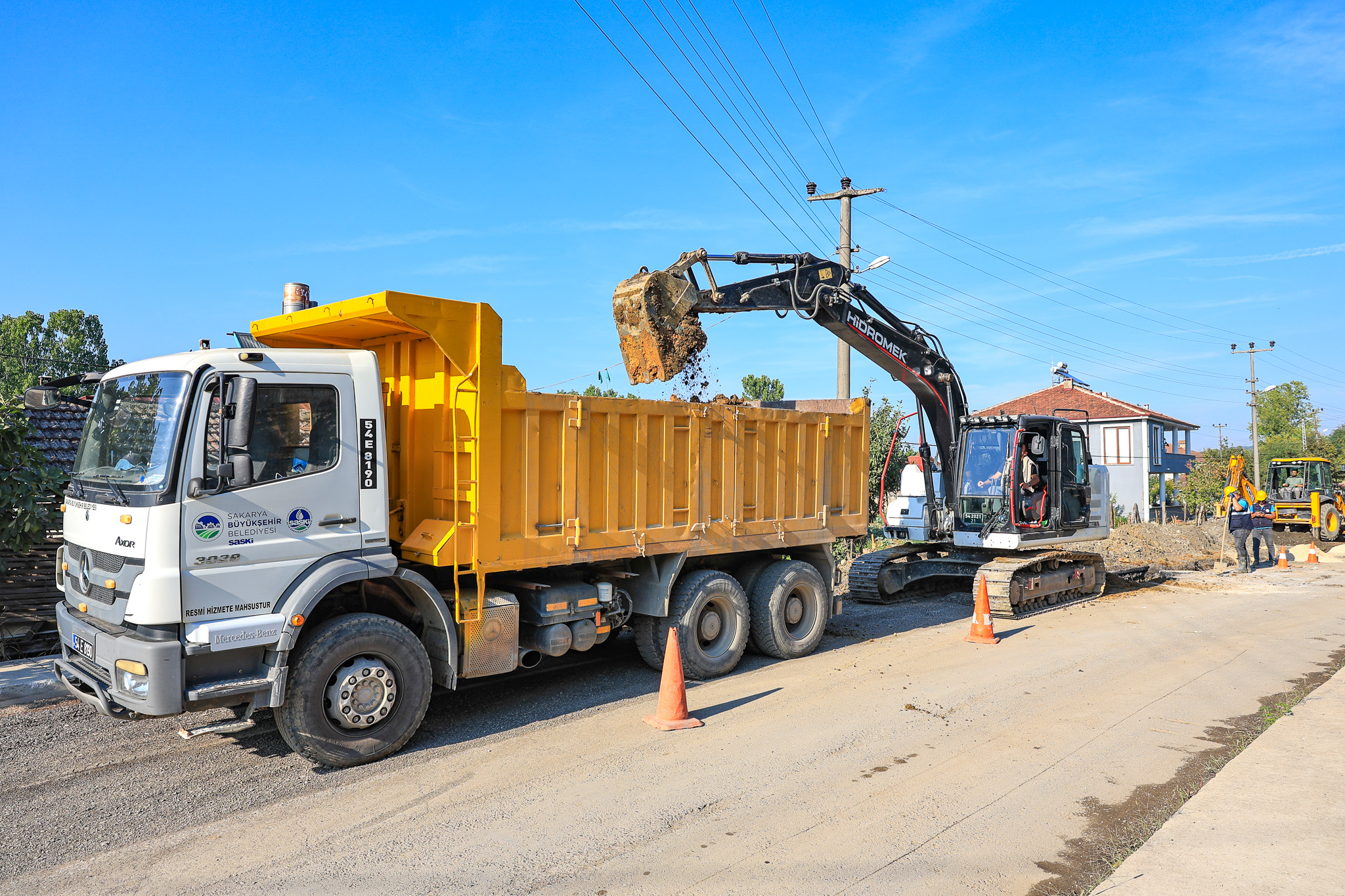 Akyazı’da 5 mahallenin altyapısı baştan sona yenilendi: Su kayıplarına geçit yok