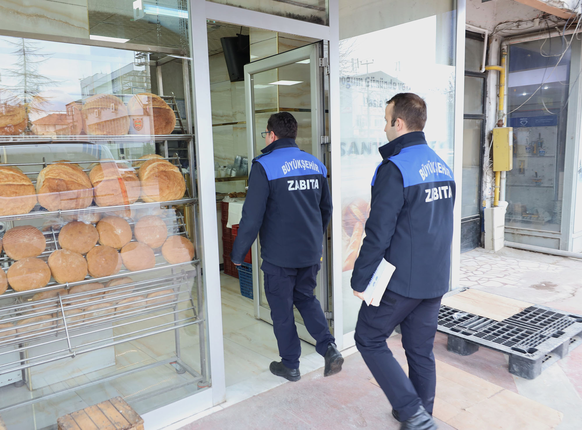 Büyükşehir Zabıtası Ramazan öncesi fırınları tek tek denetledi