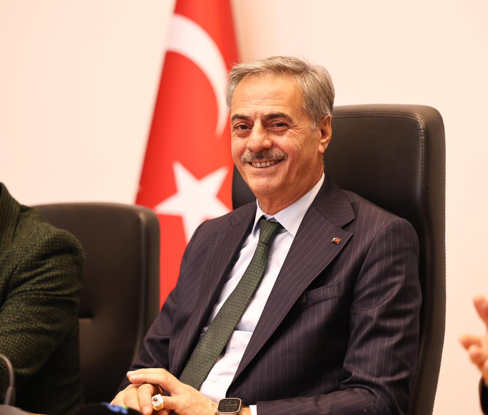 Yusuf Alemdar, Sakaryaspor’un yeni yönetimine başarılar diledi: “Bu şehir takımına sahip çıkar”