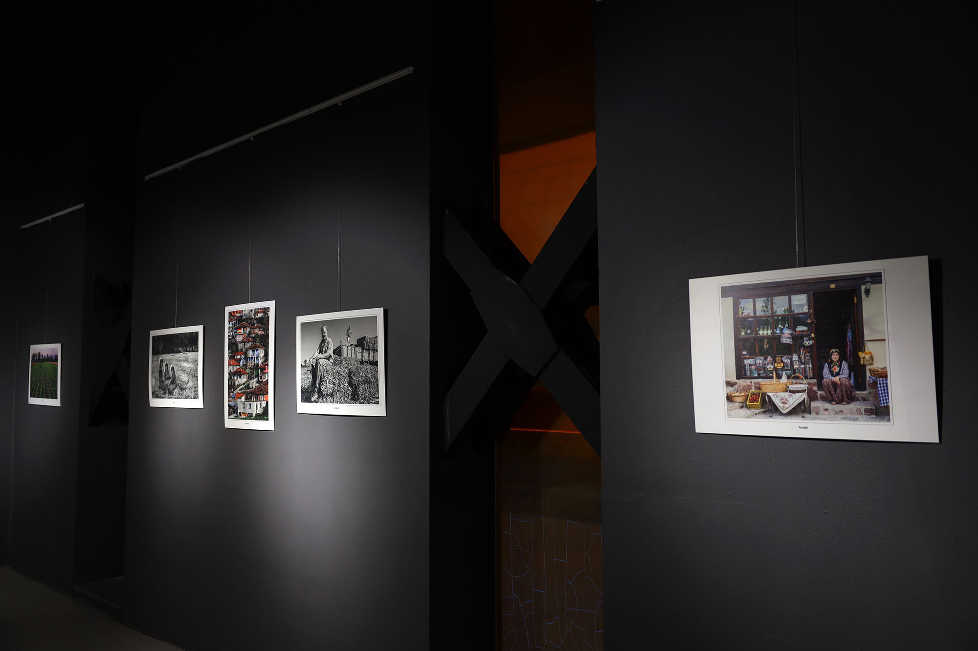 Sakarya’nın kültürünü yansıtan kareler OSM’de sanatseverle buluştu