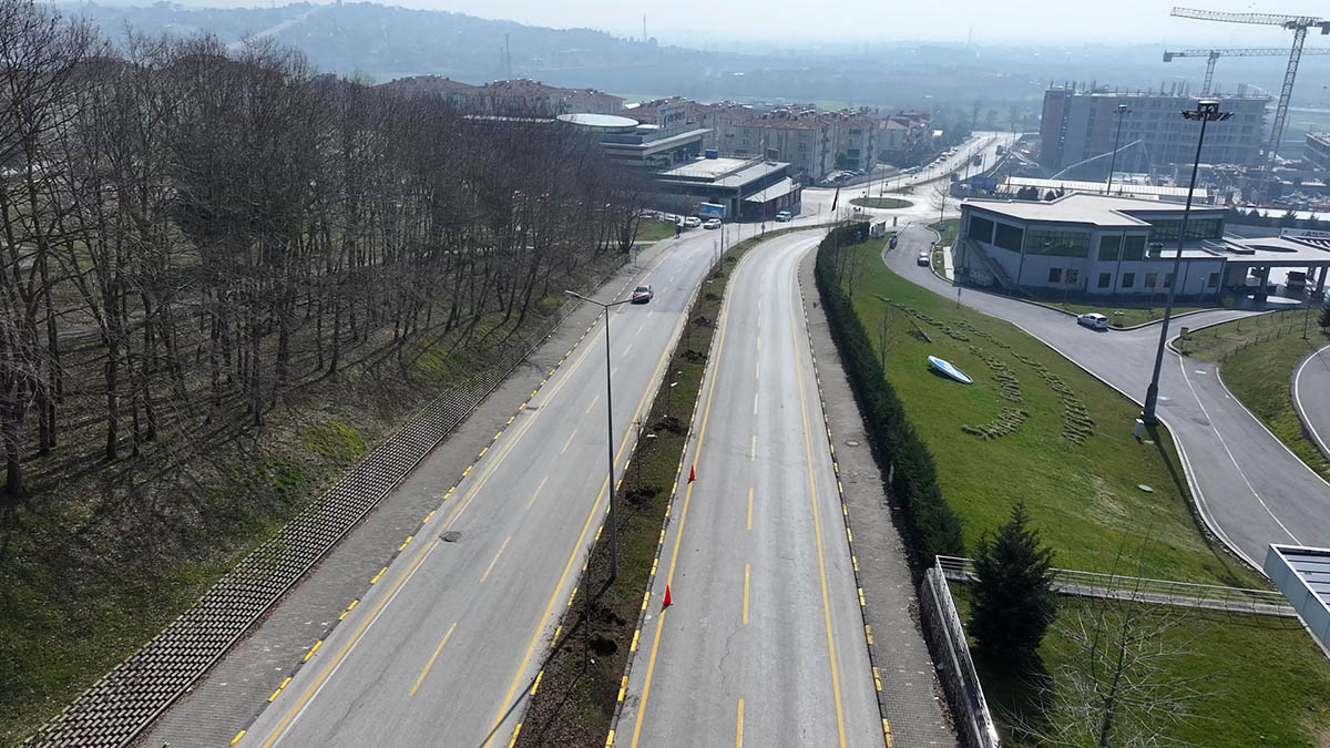 Büyükşehir ‘yeşil’ dokunuşla şehrin çehresini değiştiriyor
