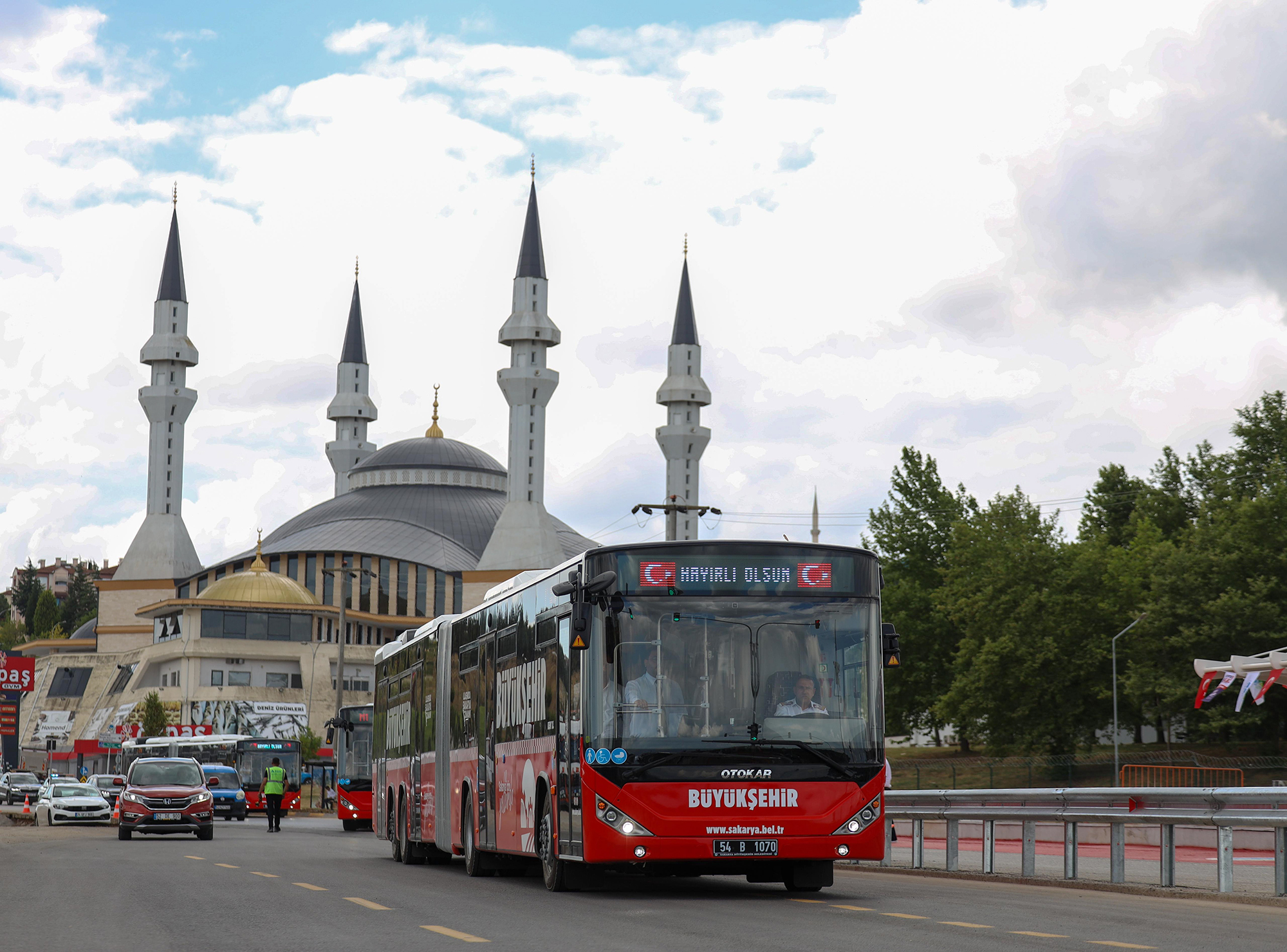 Metrobüsler Yusuf Alemdar’ın söz verdiği tarihte Sakarya yollarında