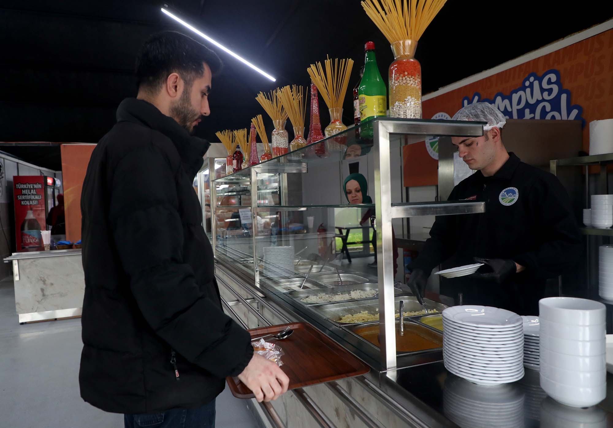 Kampüs Mutfak yine gençlerin vazgeçilmezi