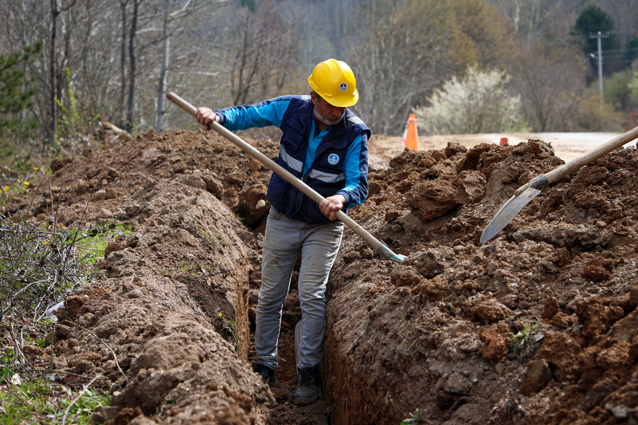 SASKİ, Geyve’de heyelanda zarar gören hattını güçlü bir temelle sil baştan yeniledi