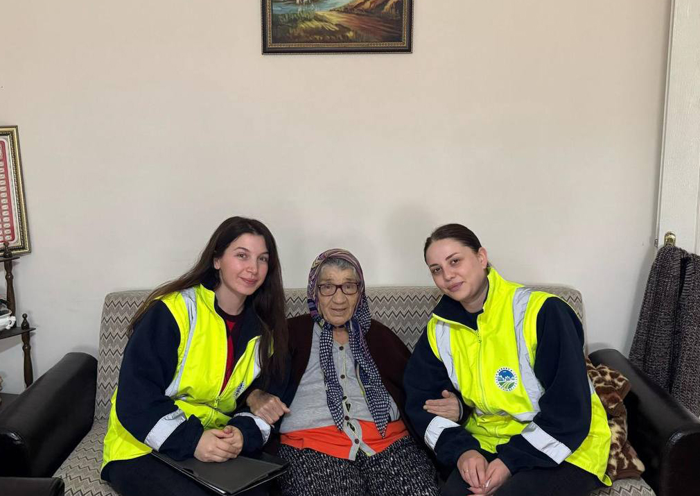 Sakarya’da yaşlılar YADEM’le çok mutlu: Yine yalnız bırakmadılar…