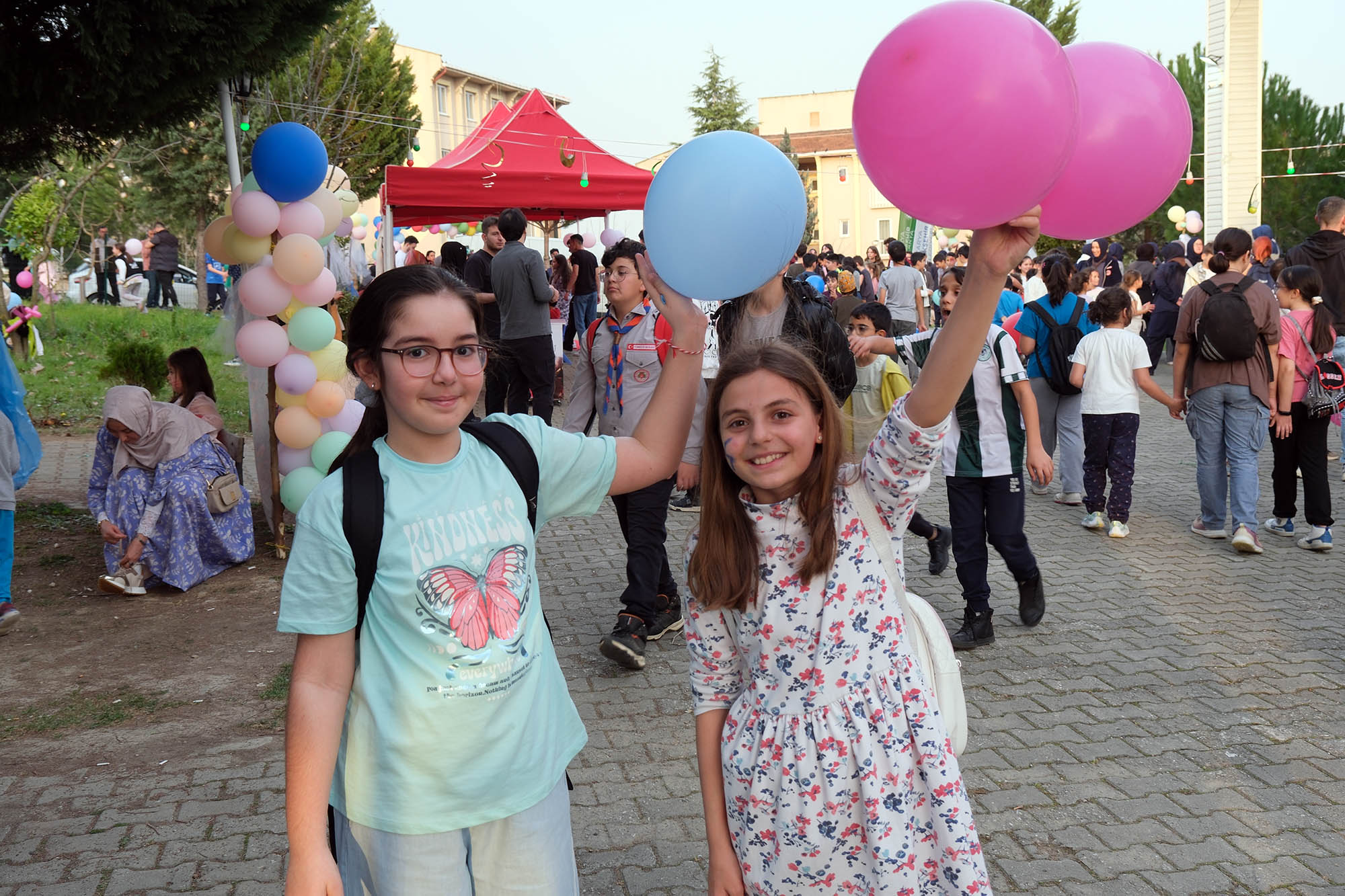 Sakarya’da Ramazan’ın neşesini şehrin dört bir yanına taşıyorlar: Gösteriler, oyunlar, ikramlar…