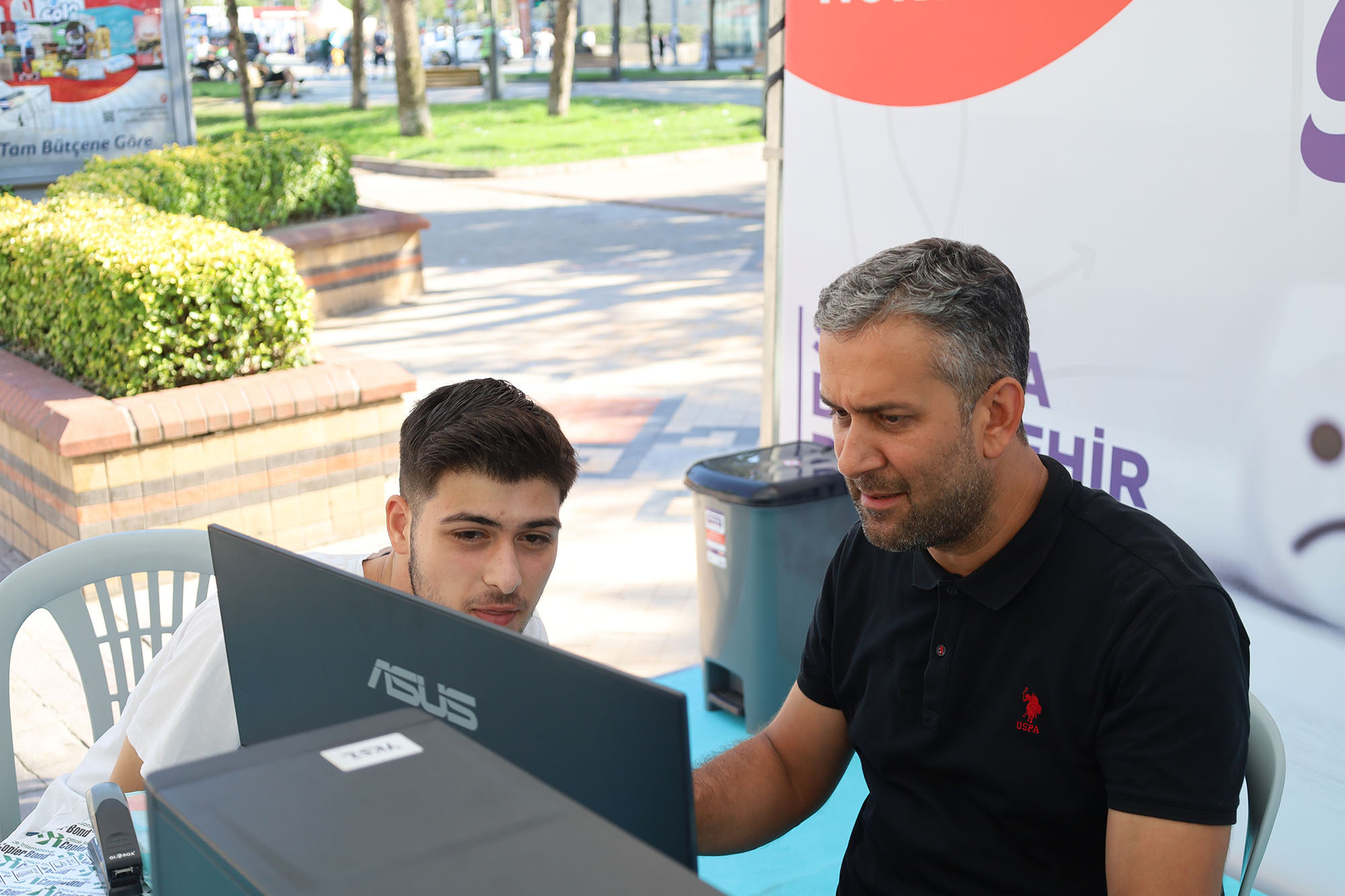 Büyükşehir üniversite yolundaki gençlerin yanında: YKS tercihi için ücretsiz hizmet başladı