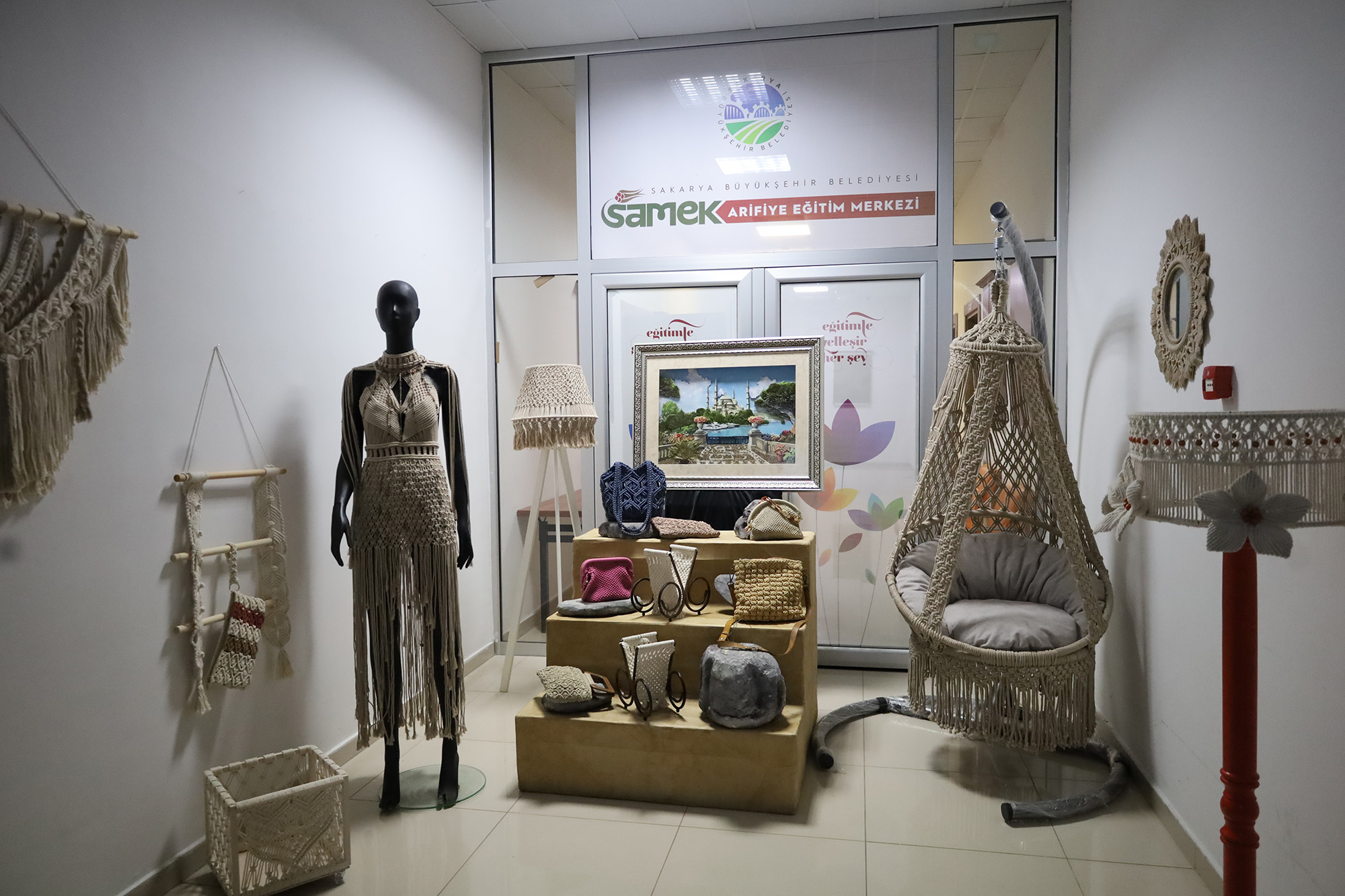 Arifiye SAMEK’te yılsonu heyecanı: Sanat ve emek bu sergide buluştu