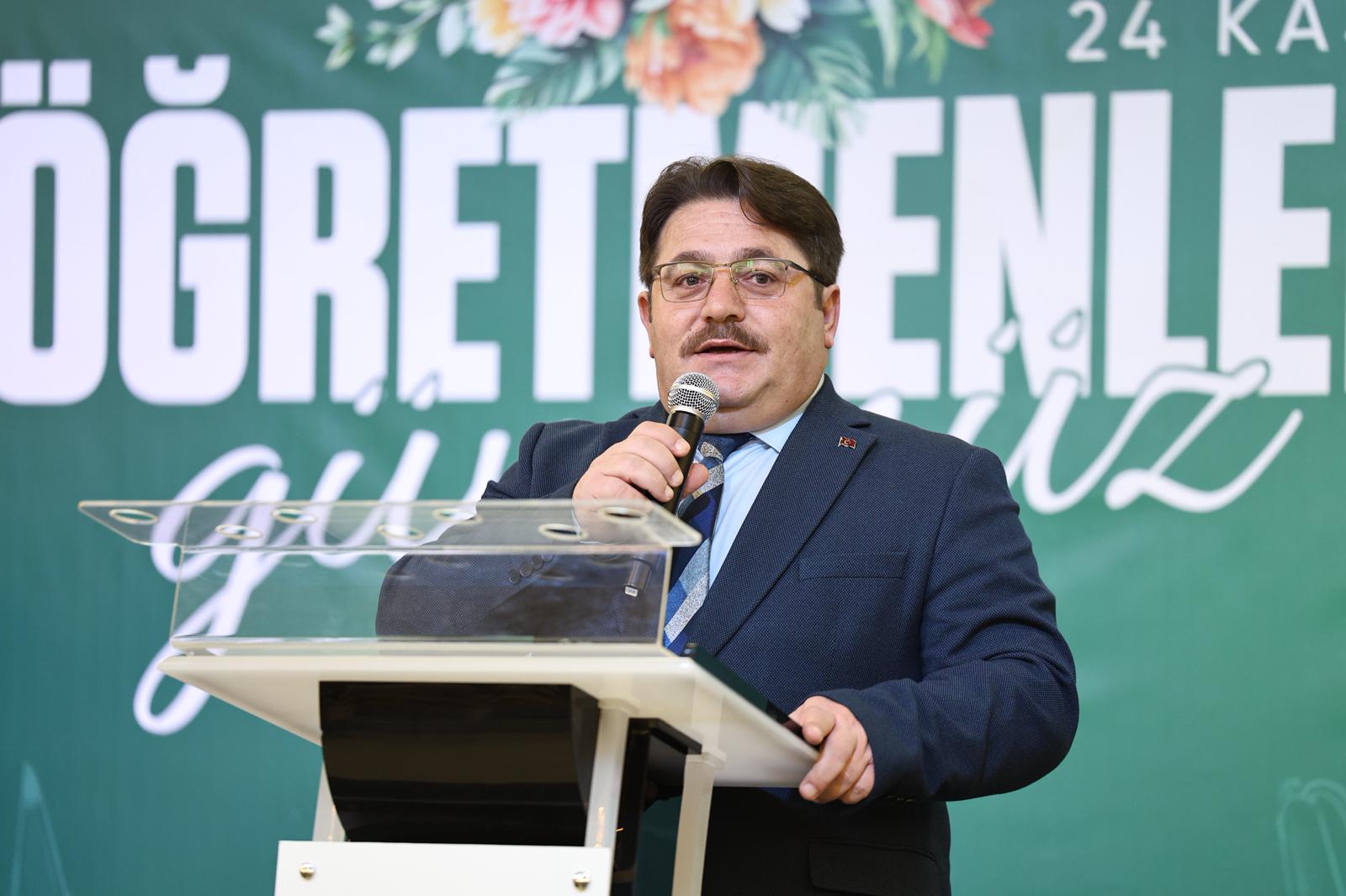 “Şehrimizde eğitime katkı sunacak projeleri bir bir hayata geçiriyoruz”