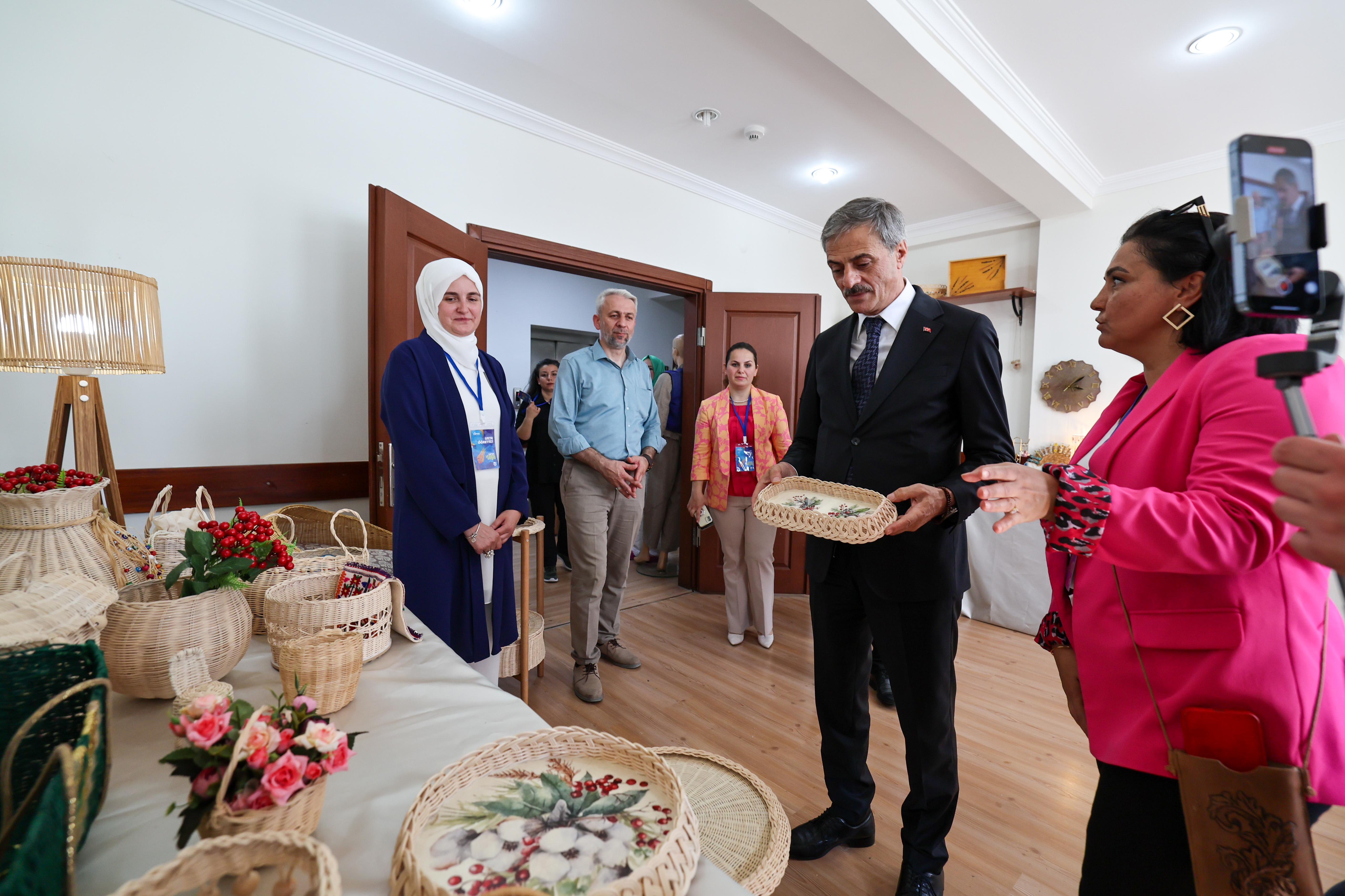 “SAMEK’lerde branşları artırarak yaygın eğitimi geliştireceğiz”