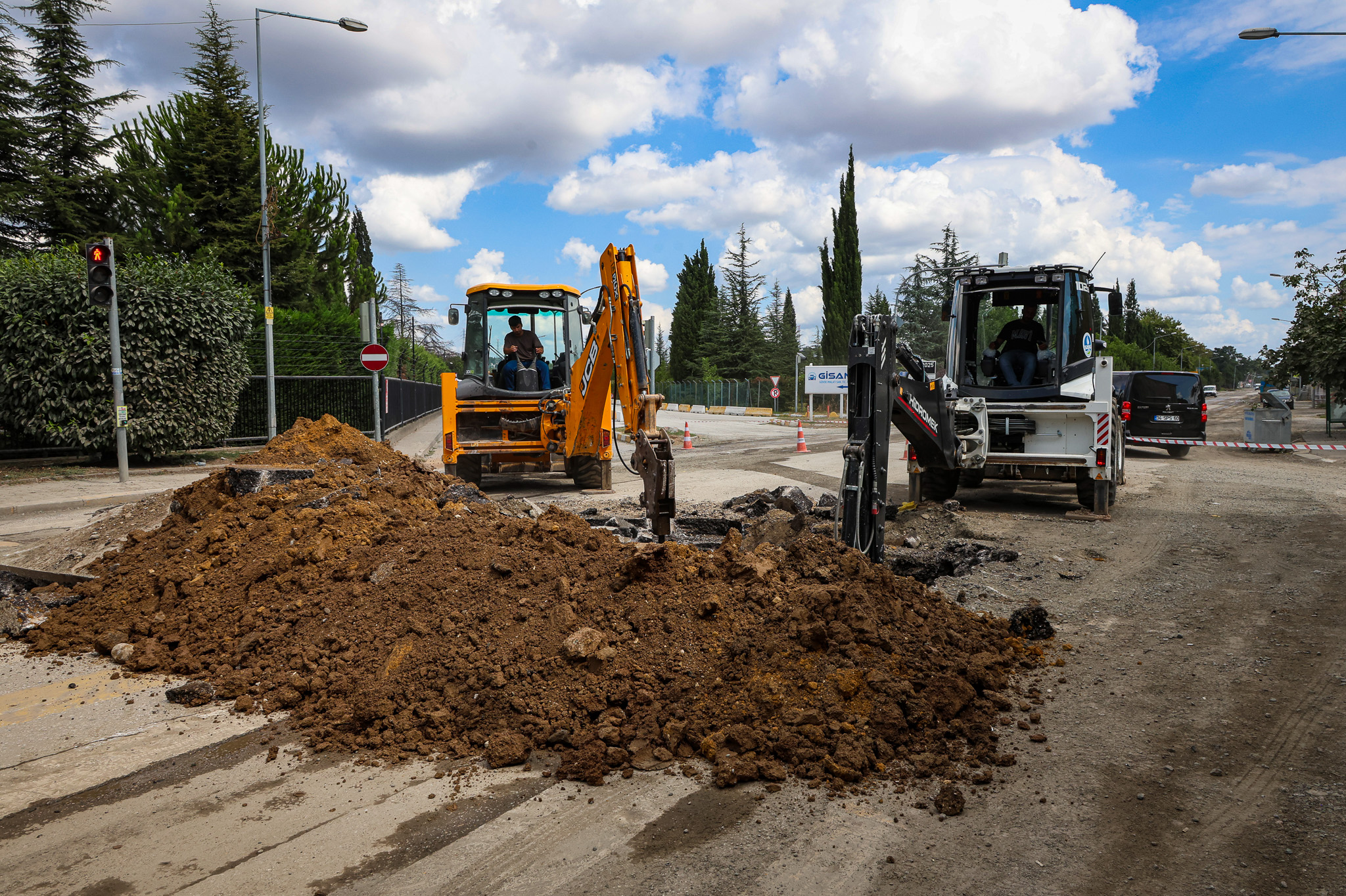 Arifiye Atatürk Caddesi’nin 12 kilometrelik altyapı projesinde sona gelindi, asfalt için hazırlıklar başladı