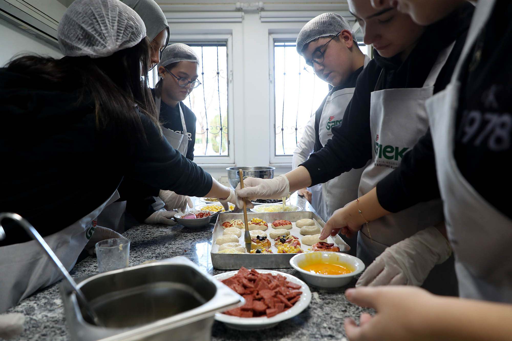 Gastronomide ilk adımı SAMEK Mutfak Atölyesi’nde attılar