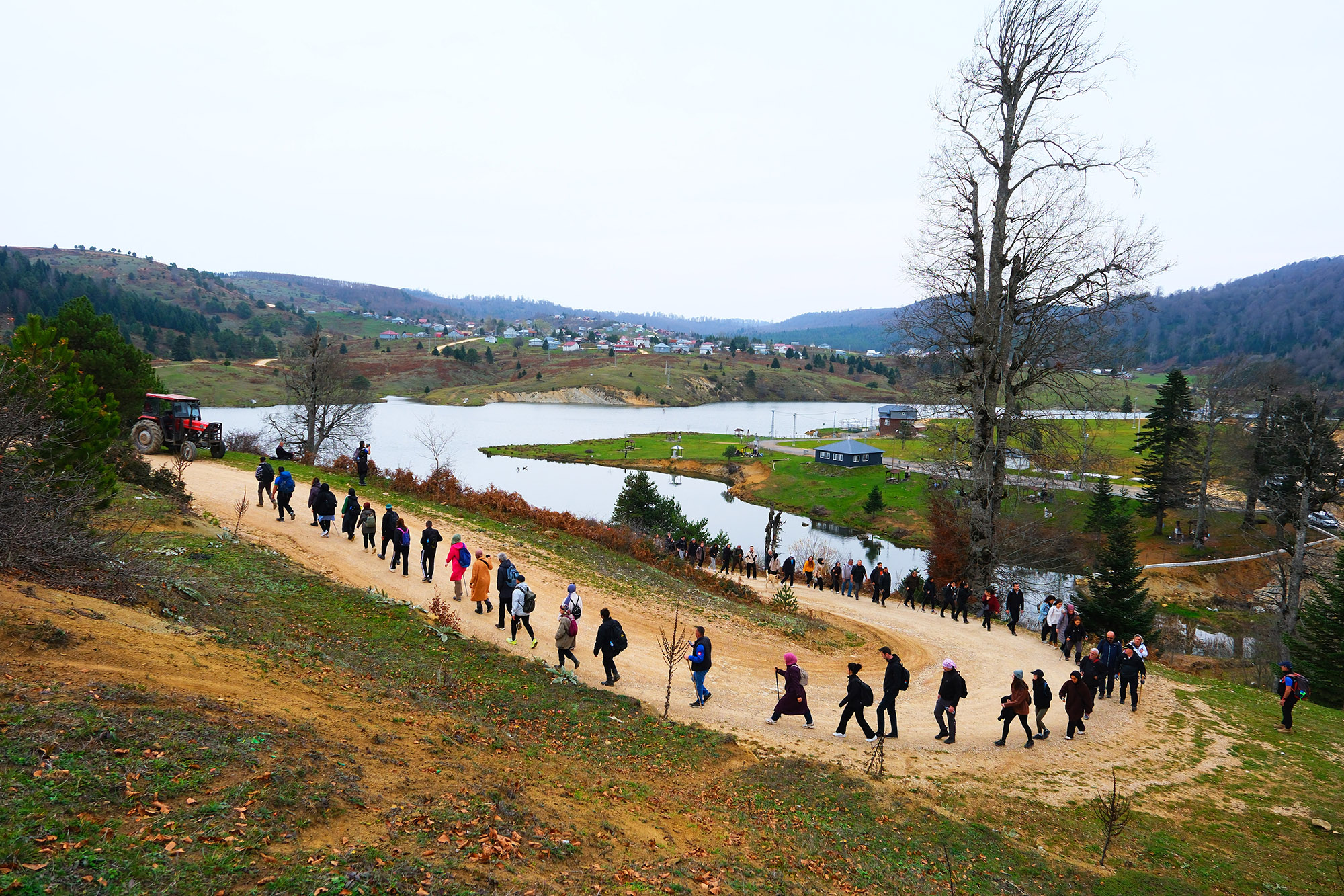 Tabiat içinde büyüleyici yolculuk Karagöl ve Acelle’de sürdü