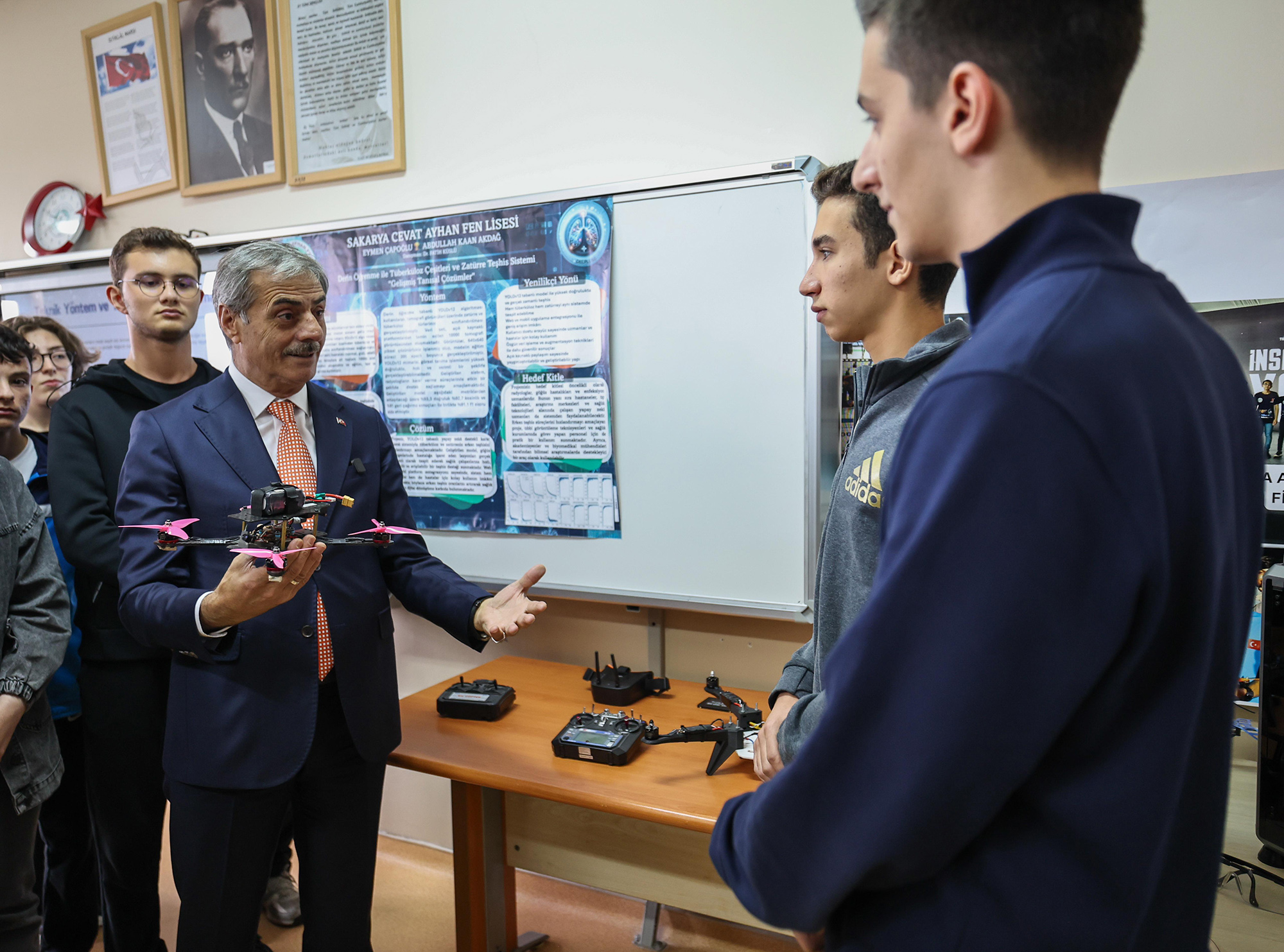 Sakarya gençliğine hizmet edecek eserleri bir bir hayata geçiriyoruz