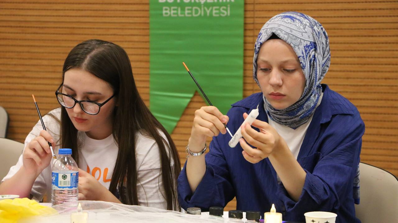 Büyükşehir SGM’de terapi gibi etkinlik