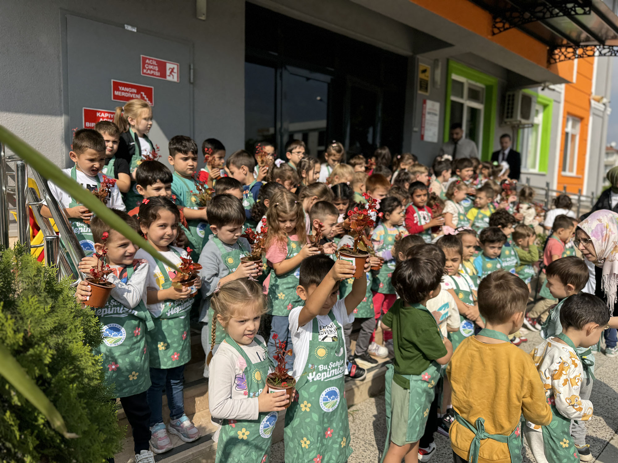 Doğa sevgisi minik kalplerde filizleniyor