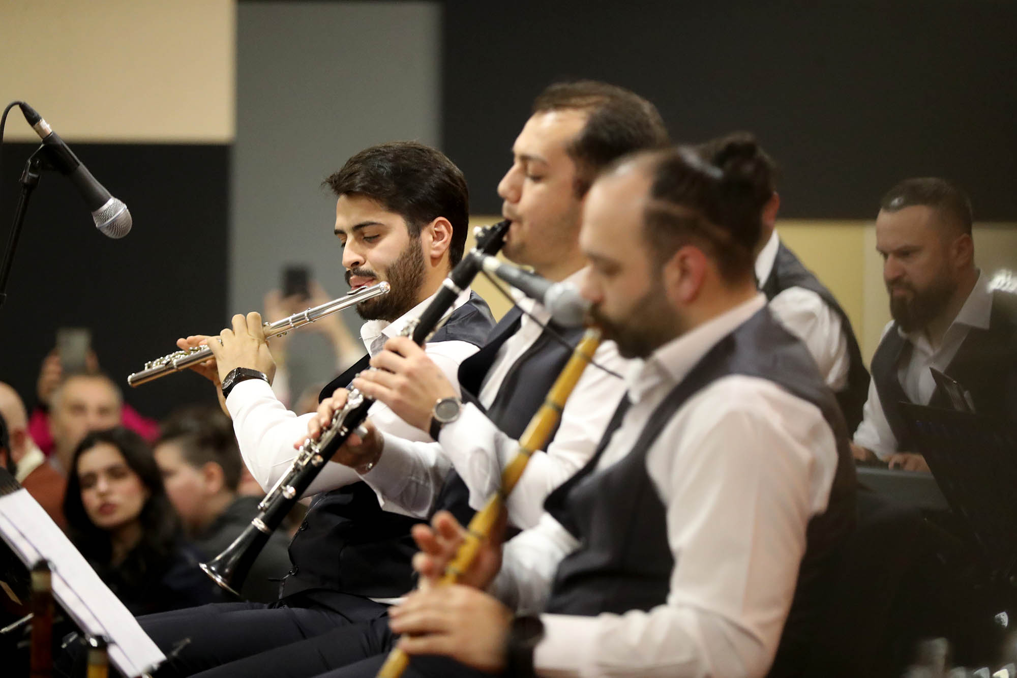 Sakarya’da unutulmaz Barış Manço ve Cem Karaca gecesi: Sahneye çıkan isim konsere damga vurdu