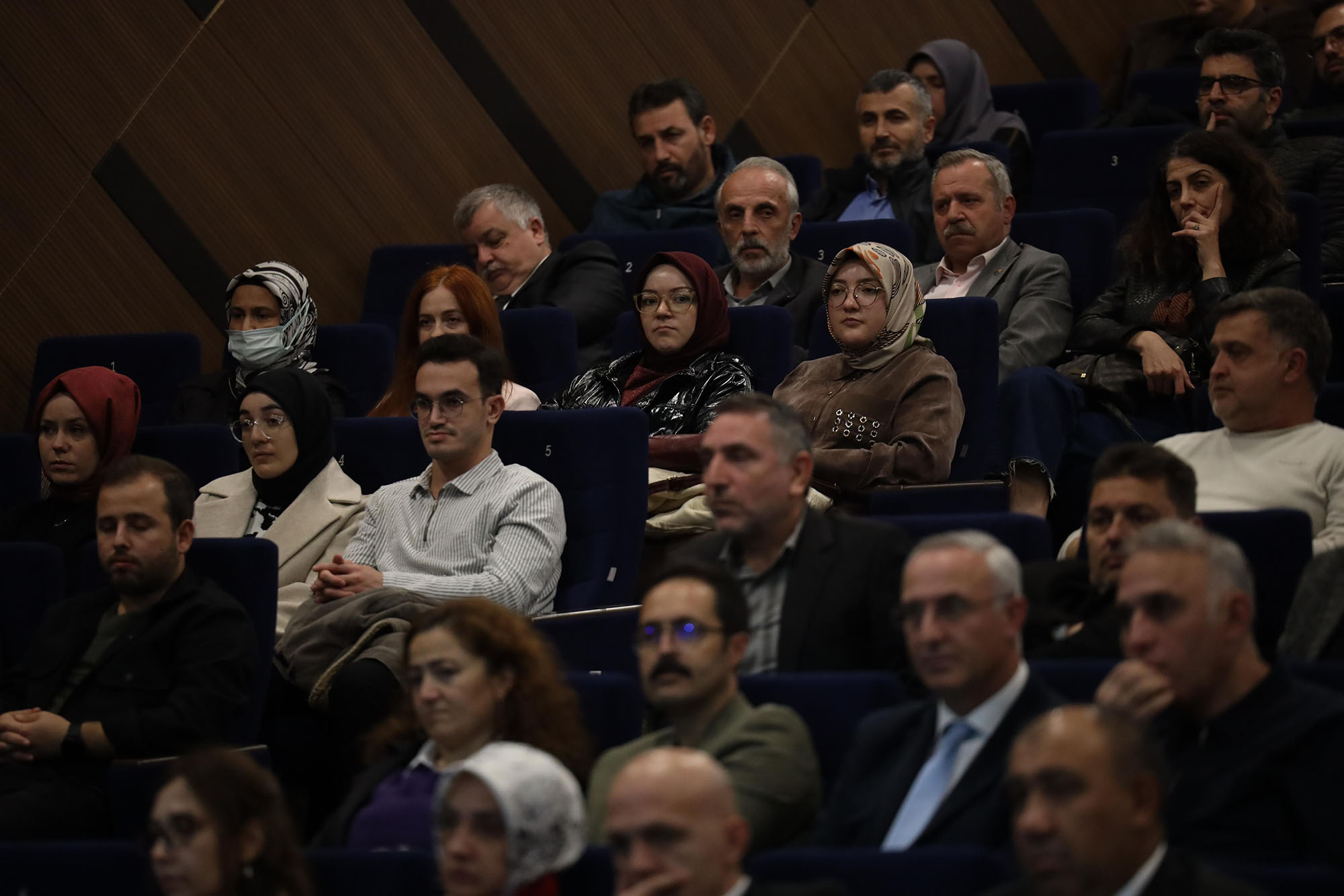 “İnşa edilecek yeni ve güçlü Sakarya’da gençlerimiz kendi hikâyesini yazacak”