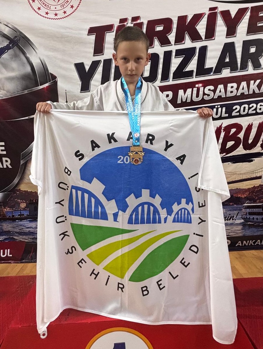 Büyükşehir sporcularından farklı branşlarda gururlandıran başarı