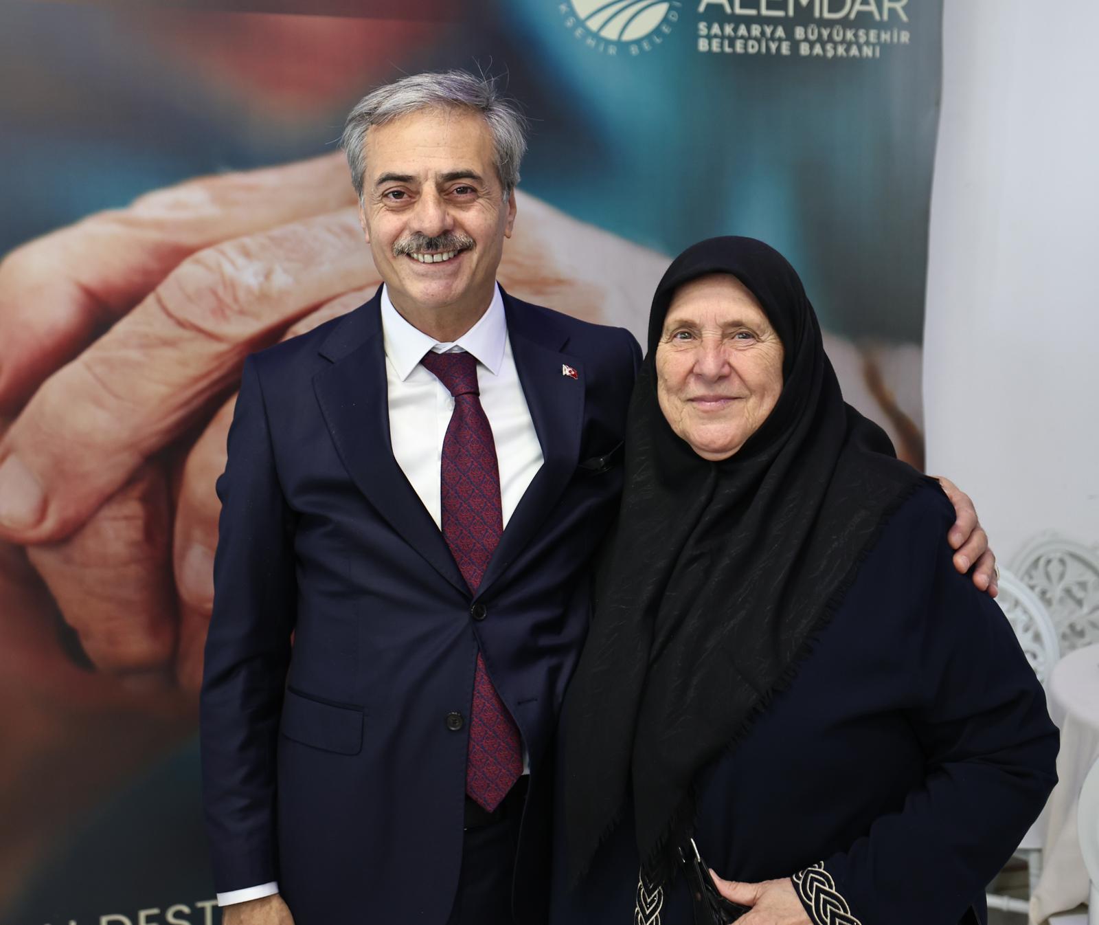 Hiçbir zaman yalnız değilsiniz ve biz de sizin duanızla güçlüyüz