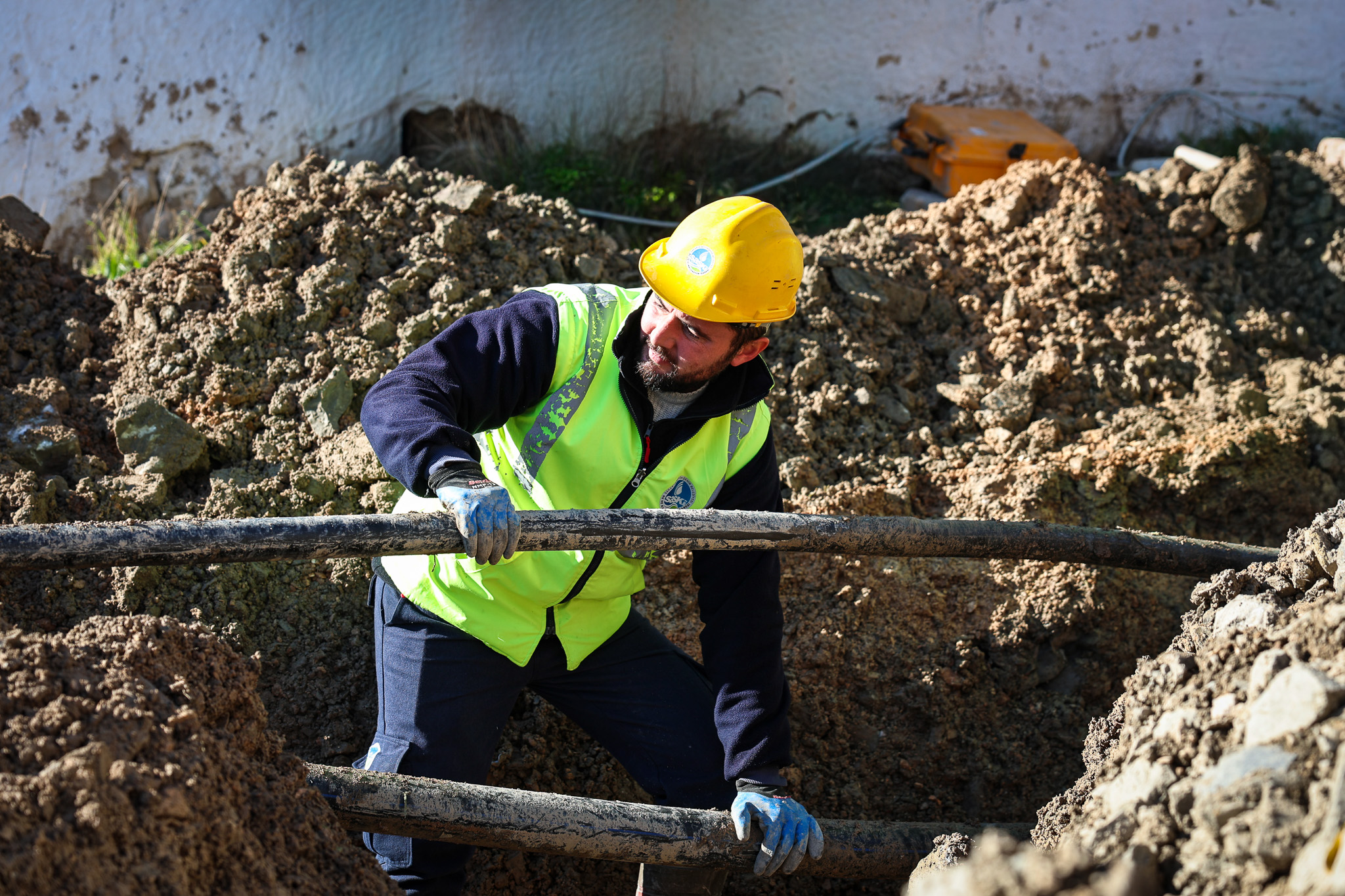 Merkeze 85 kilometre uzaklıktaki Taraklı Alballar’da altyapı dönüşümü başladı