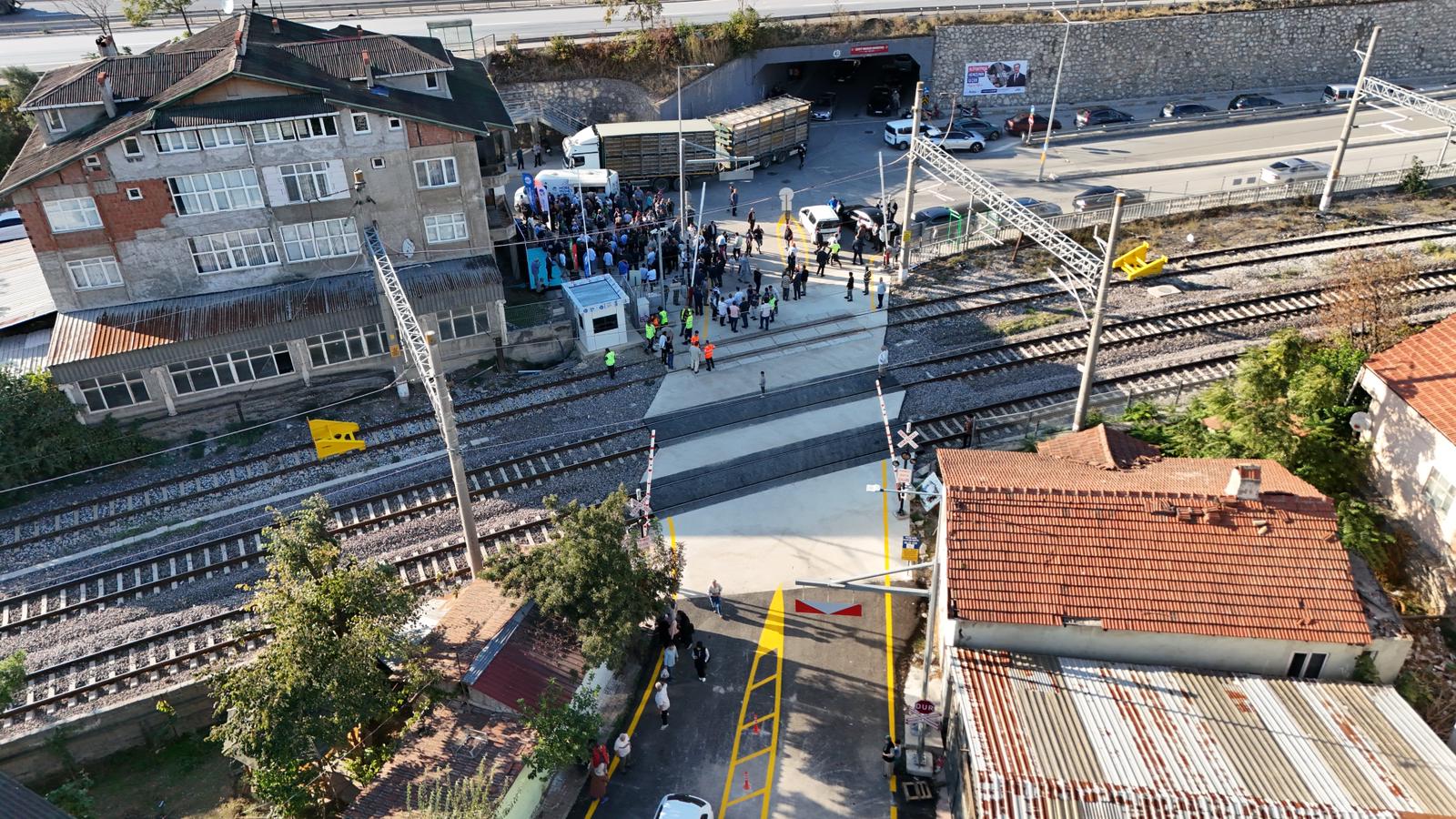“Aynı anda her alanda yatırım ve hizmeti şehrimizle buluşturuyoruz”